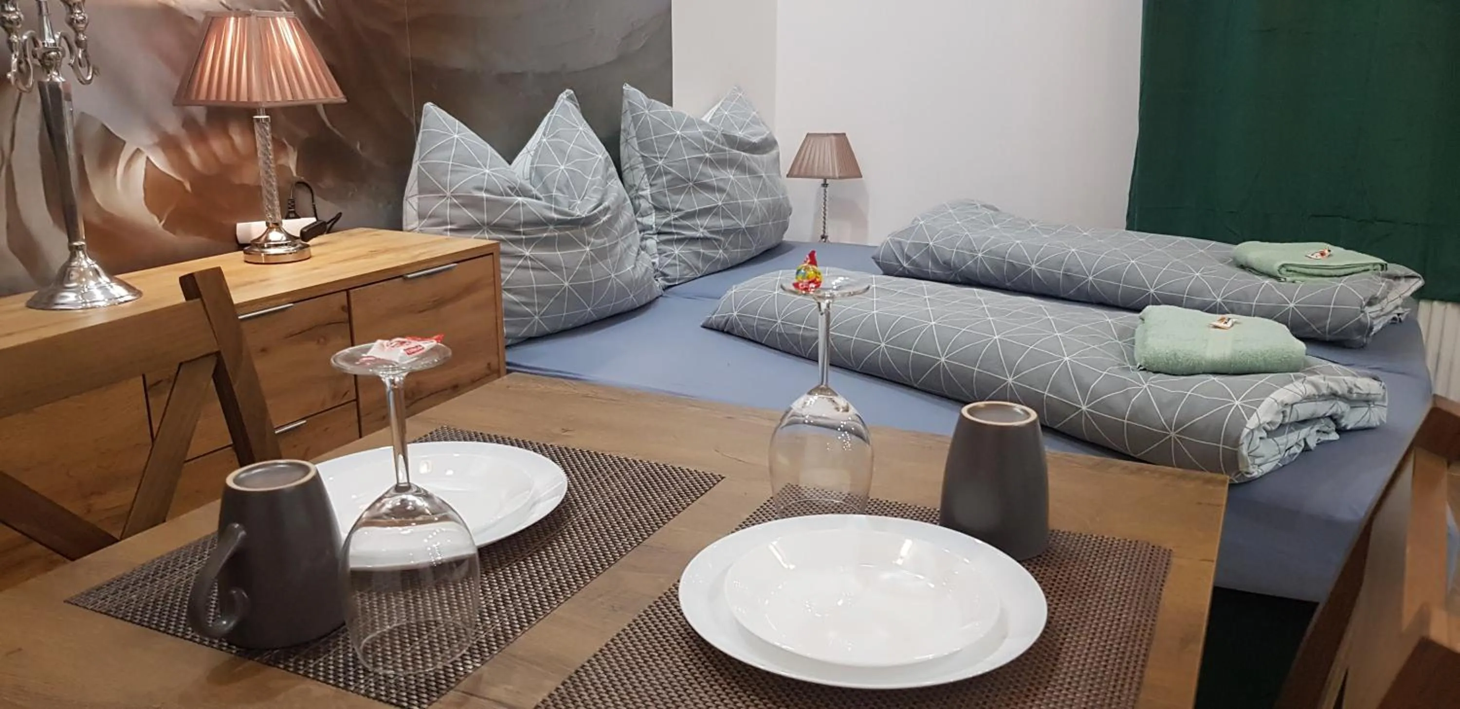 Bedroom in Apartamenty PRETTY WOMAN meldunek samodzielny 24h - noclegi Bytom Chorzów Katowice