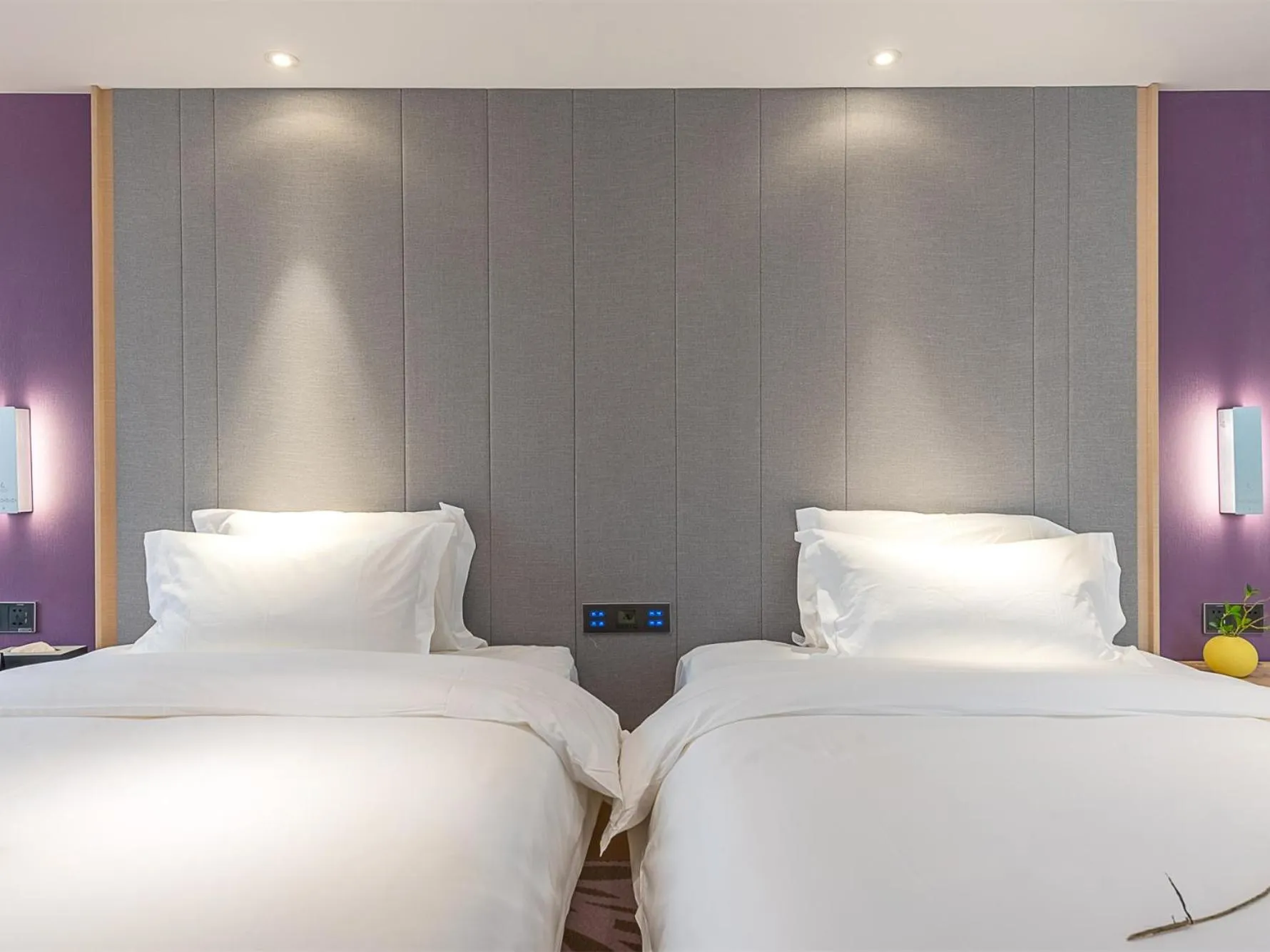 Photo of the whole room, Bed in Lavande Hotel Guangzhou east railway station Tianpingjia Subway Station Branch