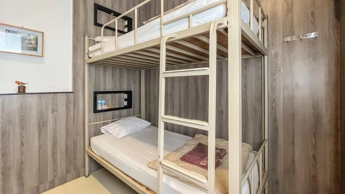 Photo of the whole room, Bed in The Cabin Tanjung Yogyakarta