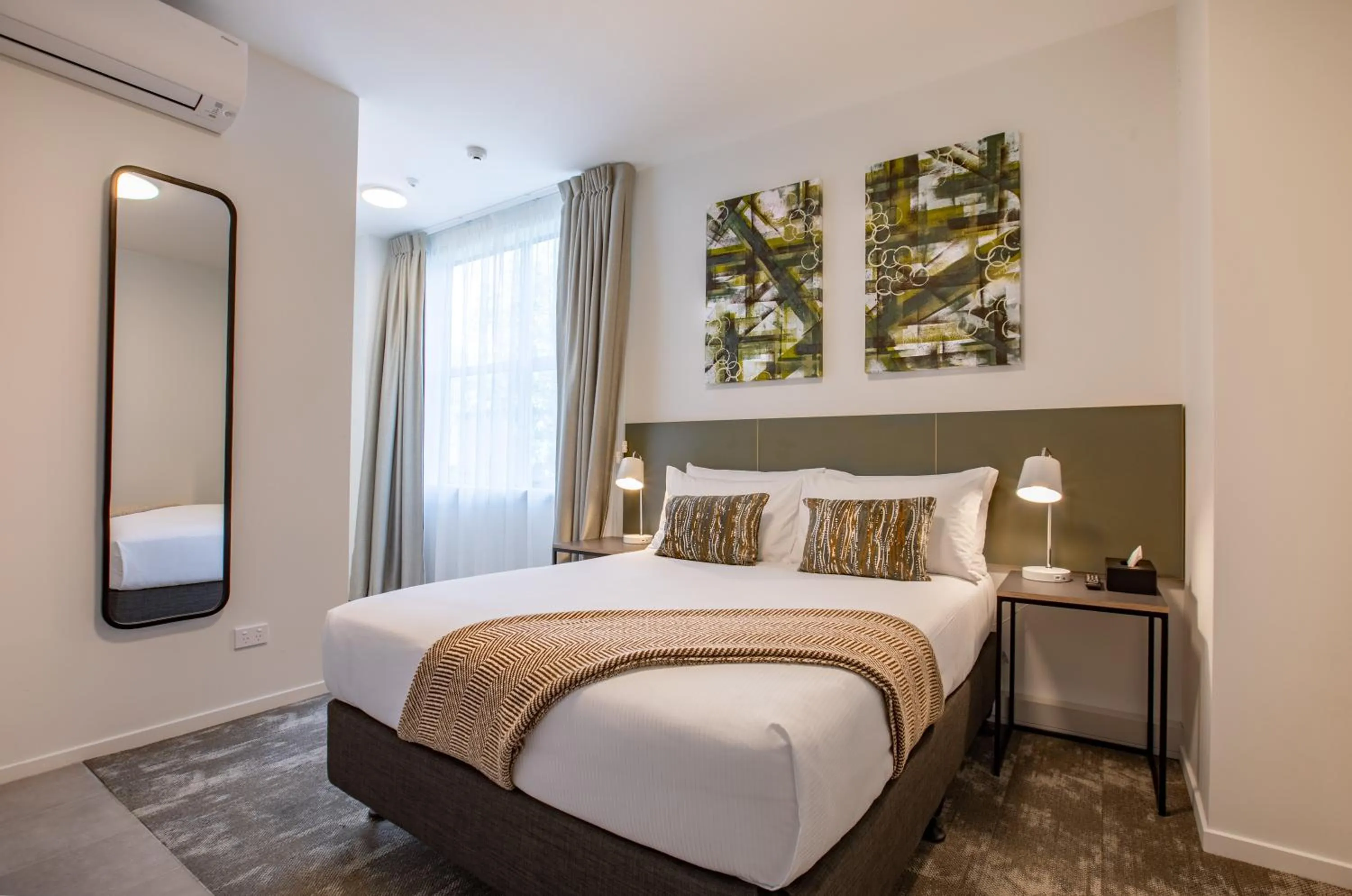 Bed in Sojourn Apartment Hotel - Riddiford