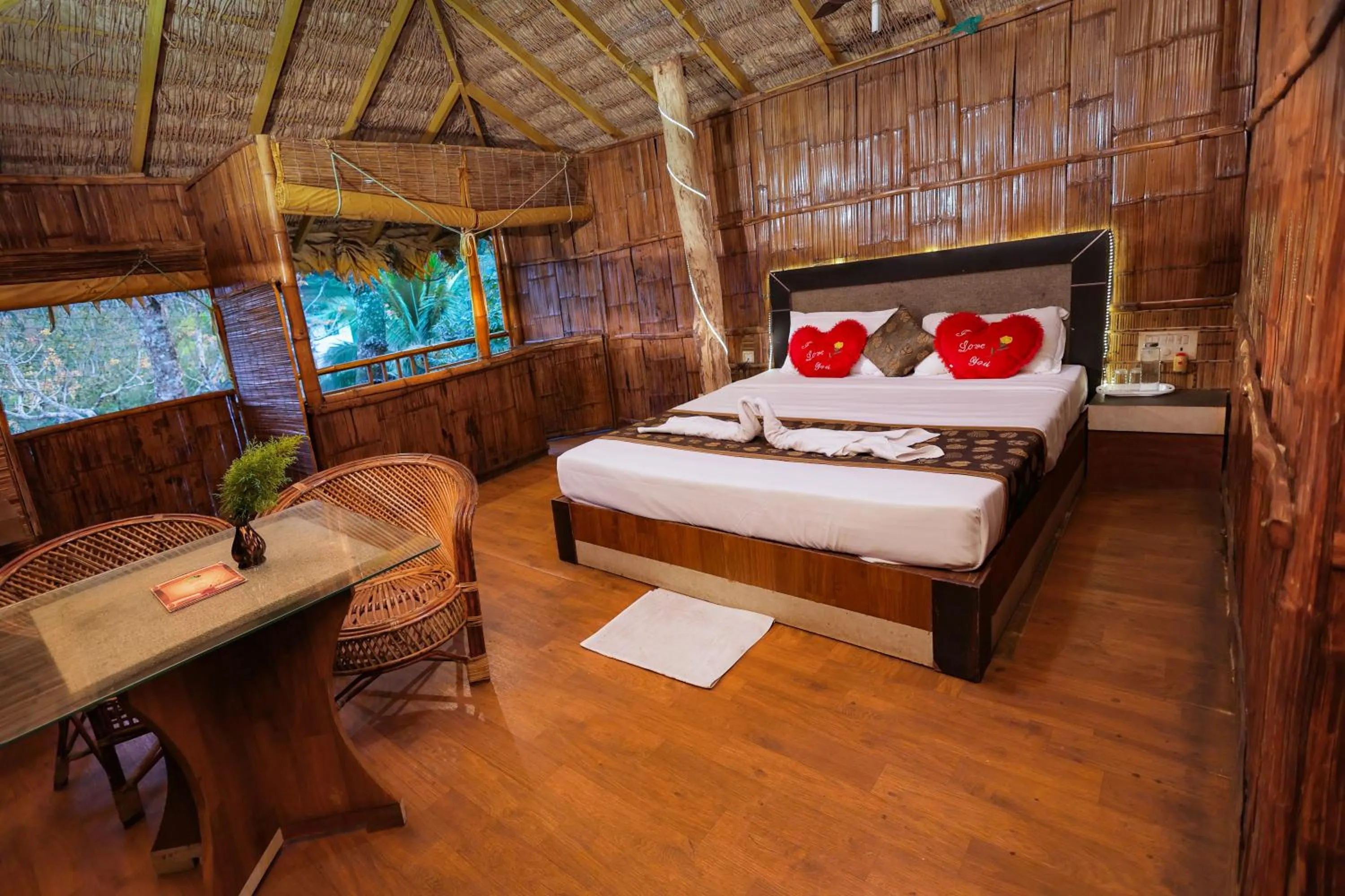 Bed in Green Trees Munnar