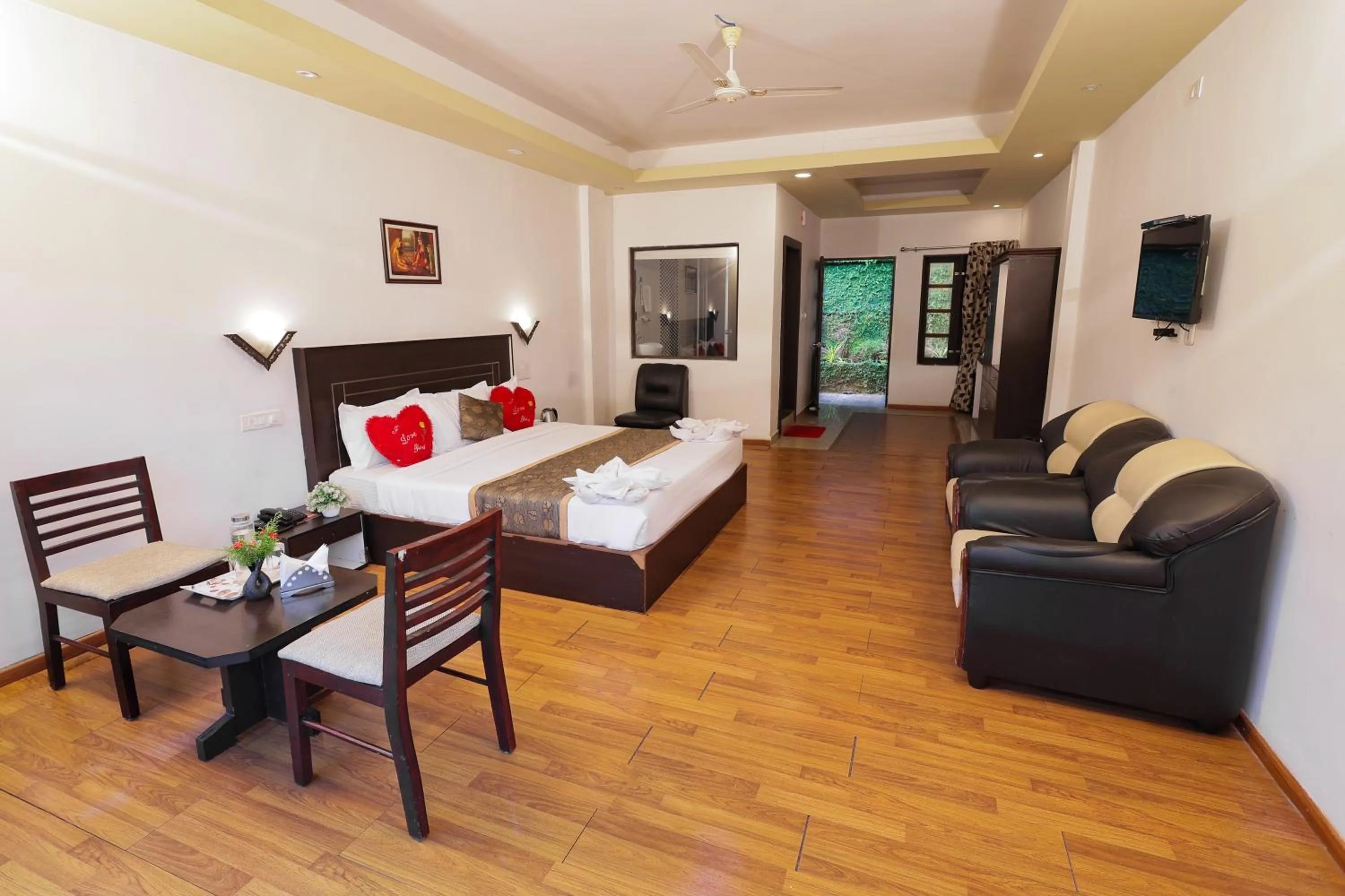 Bed in Green Trees Munnar