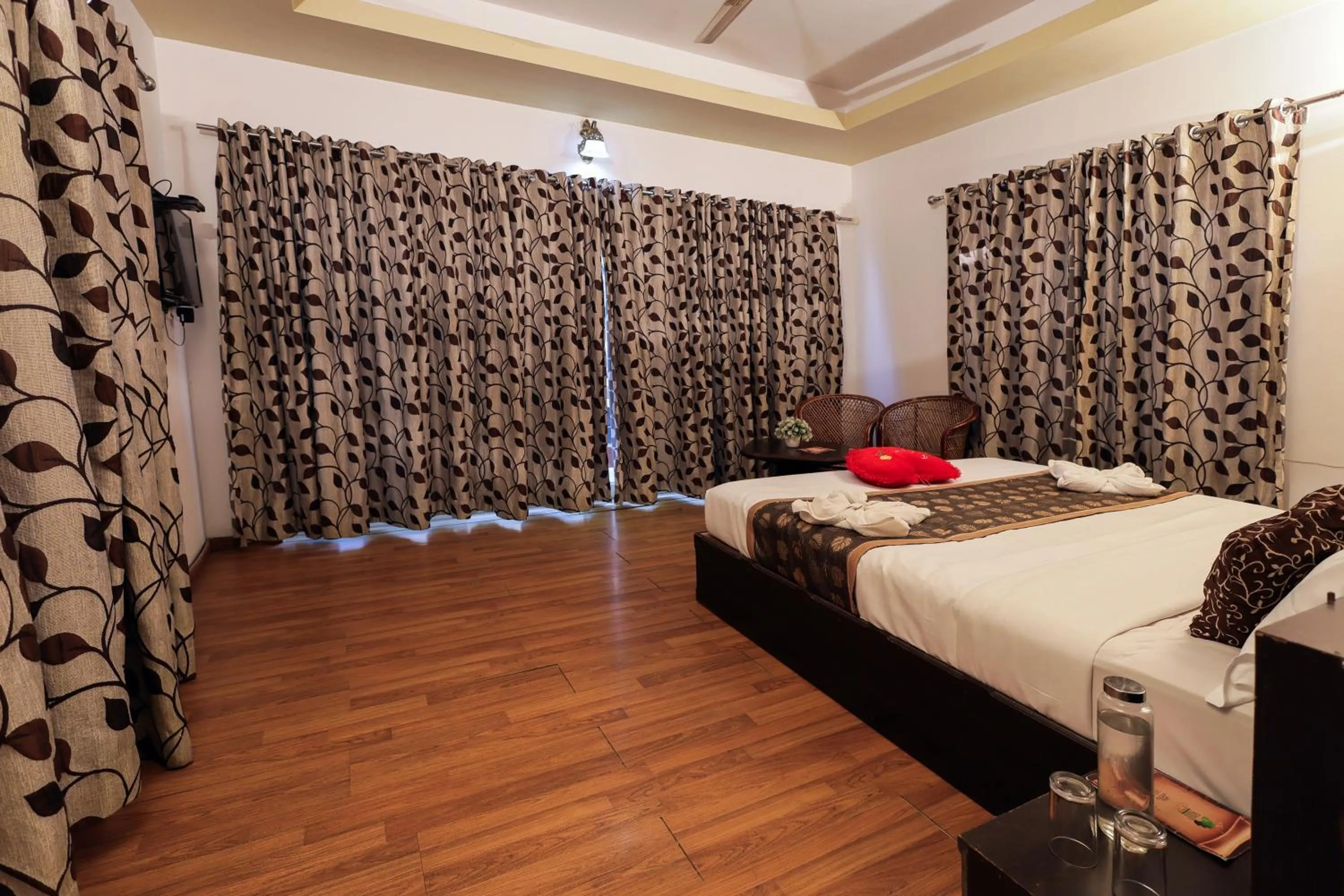 Bed in Green Trees Munnar