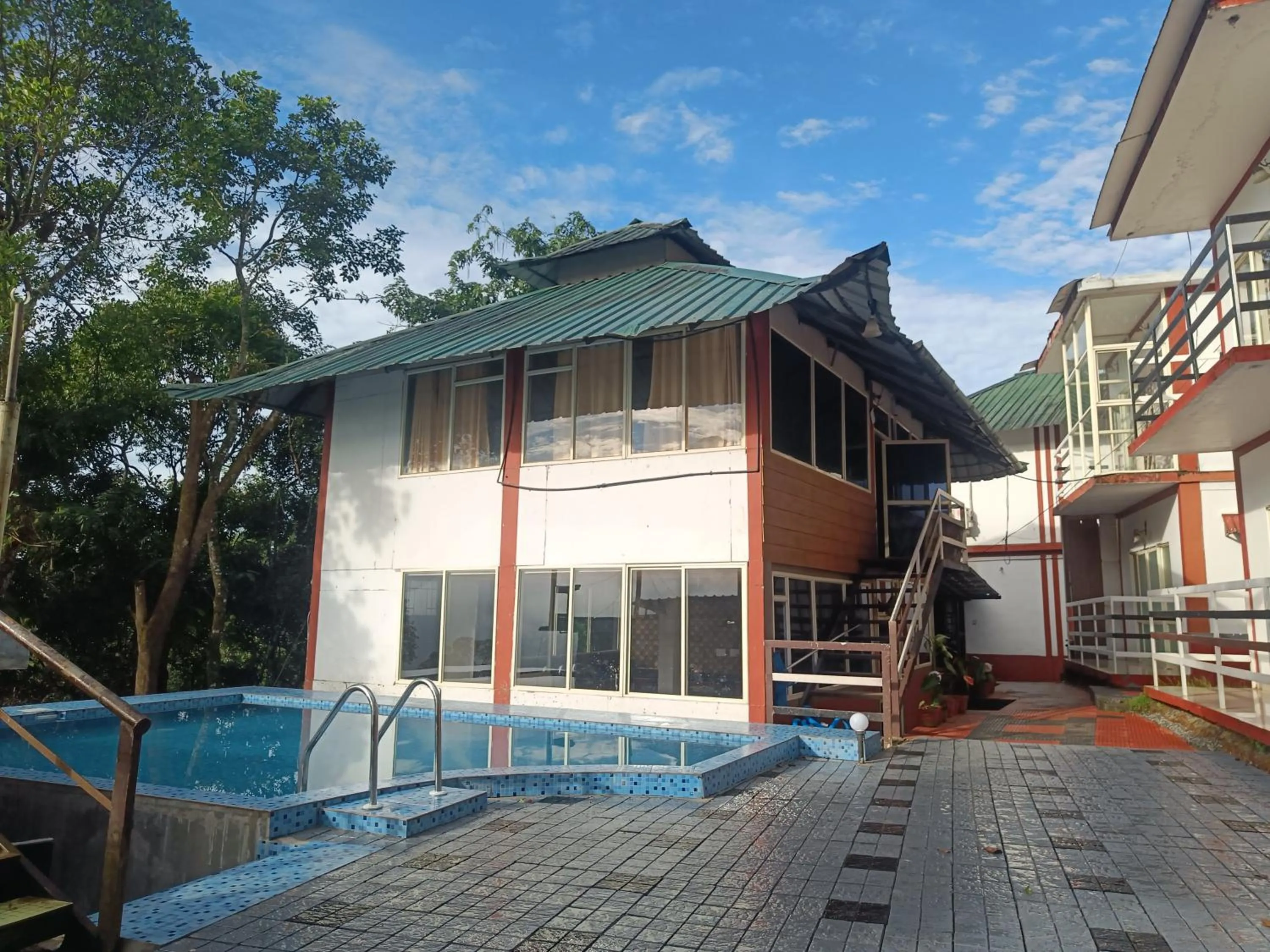 Swimming pool in Green Trees Munnar