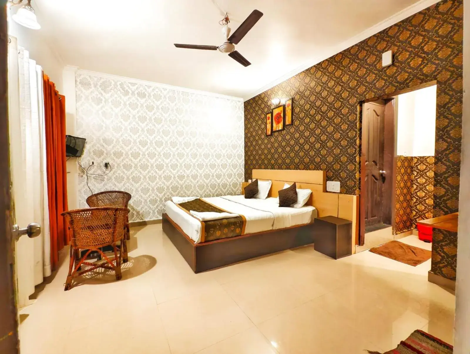 Deluxe Double Room in Green Trees Munnar Deluxe Double Room in Green Trees Munnar