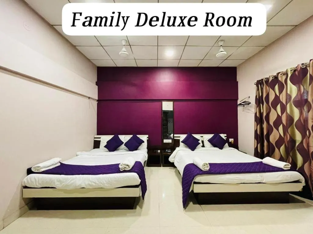 Bed in Igatpuri Hills Retreat