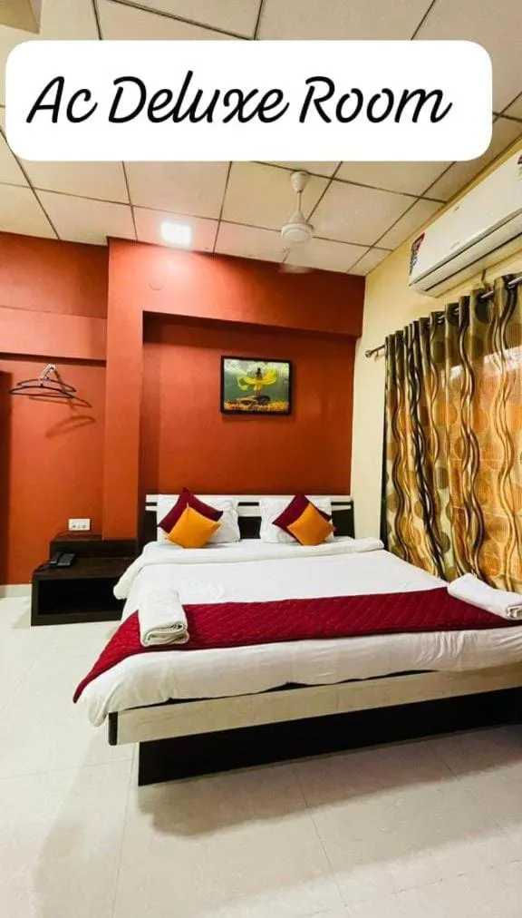 Bed in Igatpuri Hills Retreat