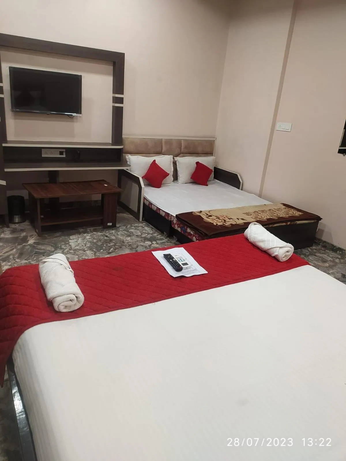 Bed in Igatpuri Hills Retreat