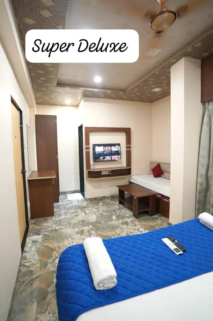 Bed in Igatpuri Hills Retreat
