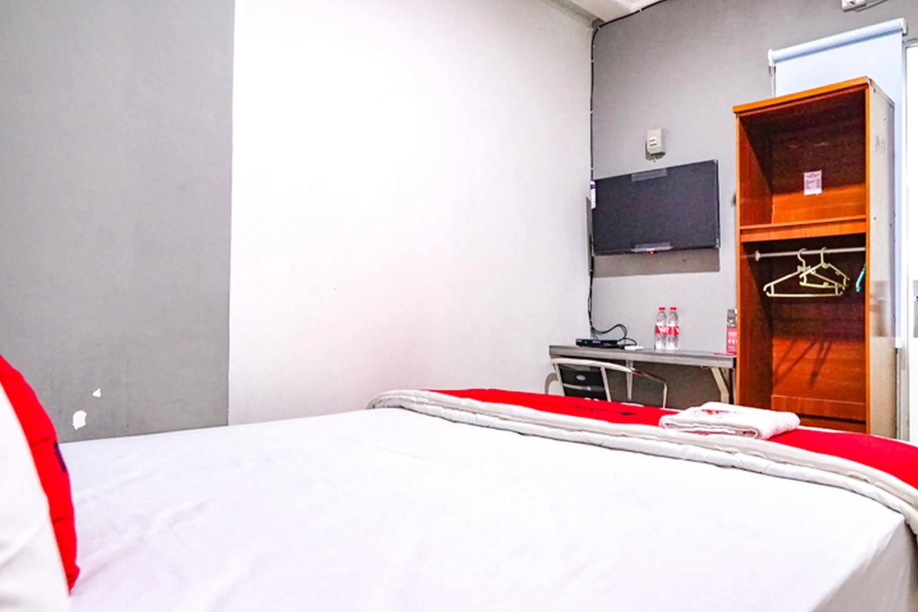 Bed in RedDoorz @ Citraland Surabaya