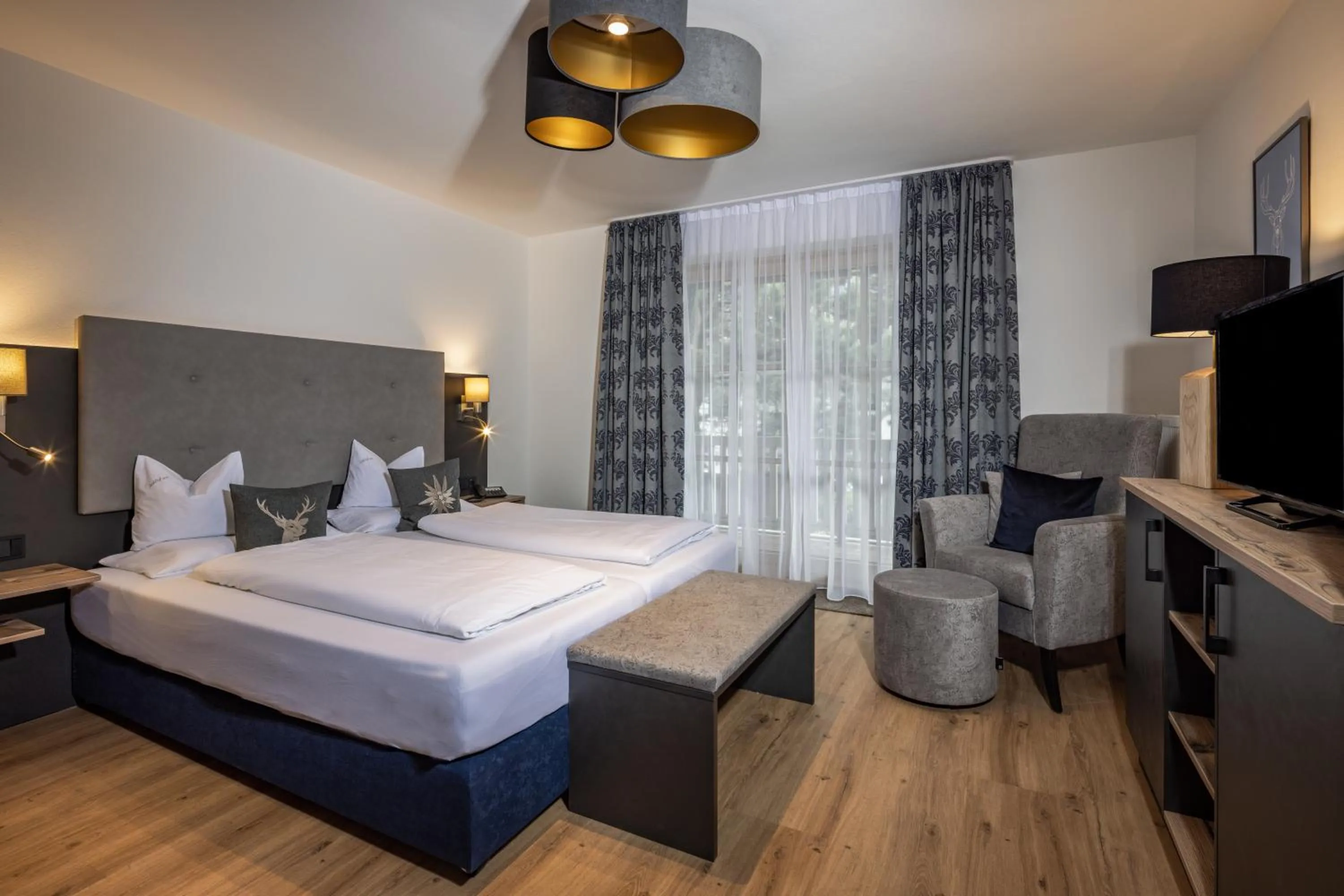 Bedroom, Bed in Hubertus Appartements Inzell