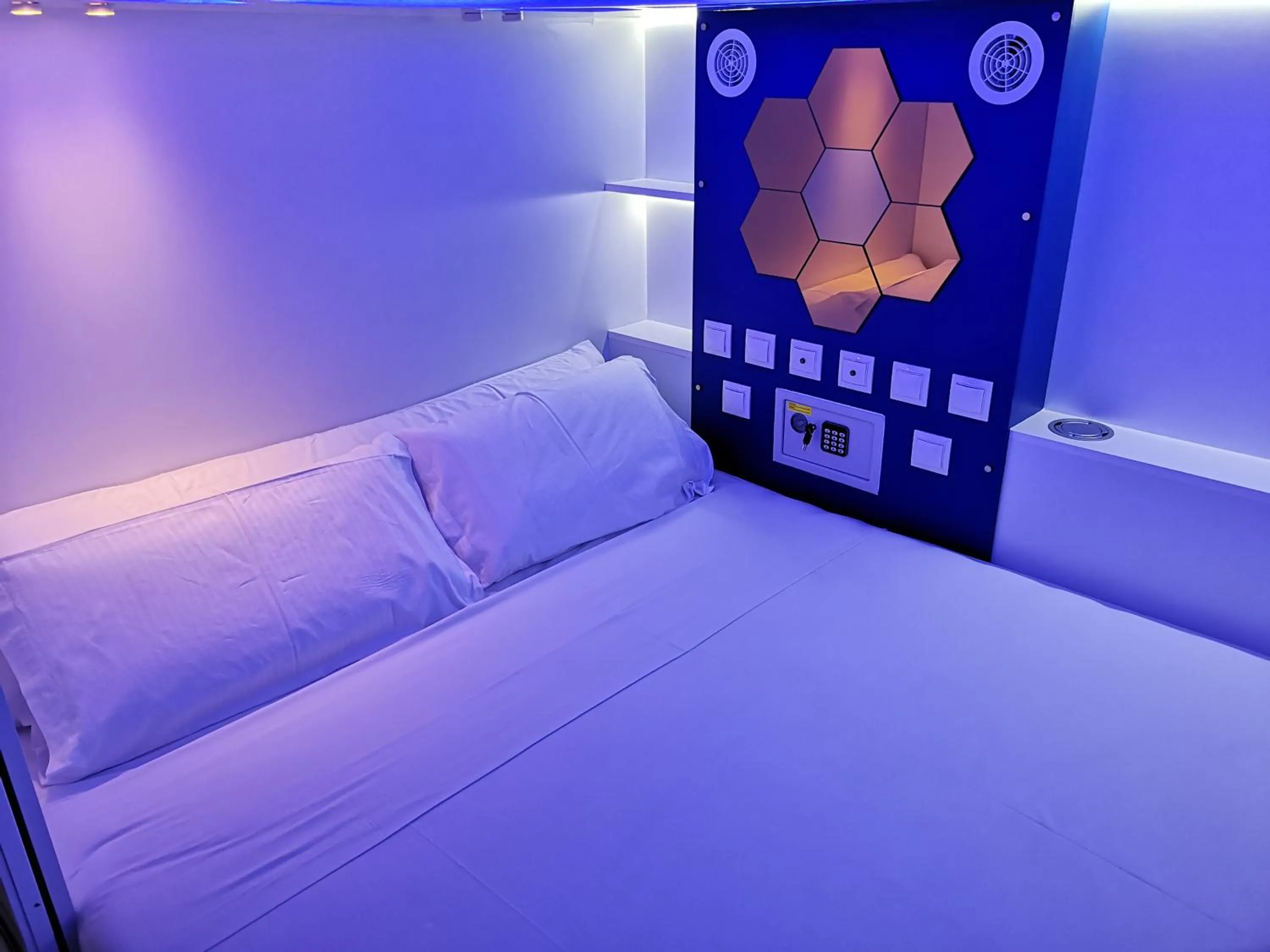 Bed in Modular Rooms