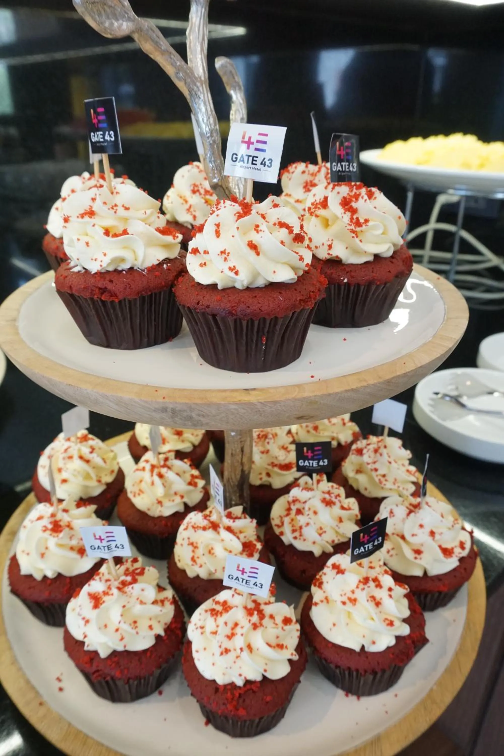 Food in Gate43 Airport Hotel