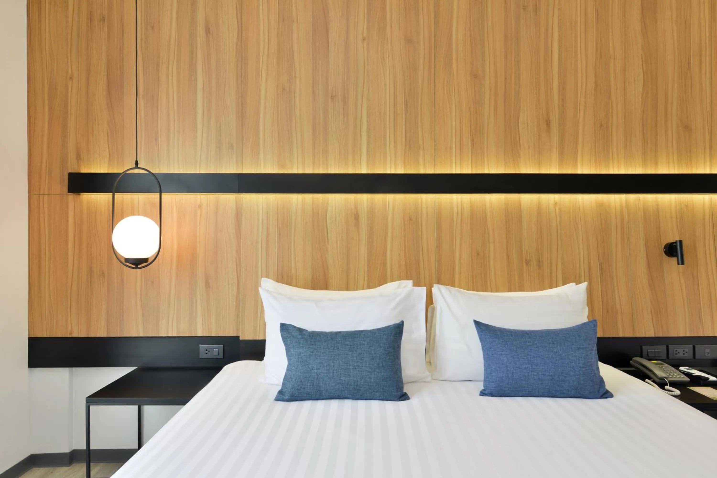 Bed in Gate43 Airport Hotel