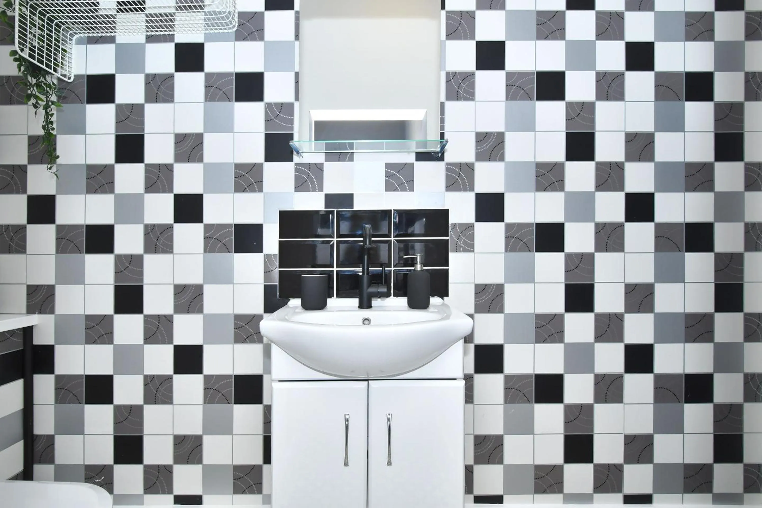 Bathroom in Townhouse @ 42 Minshull New Road Crewe