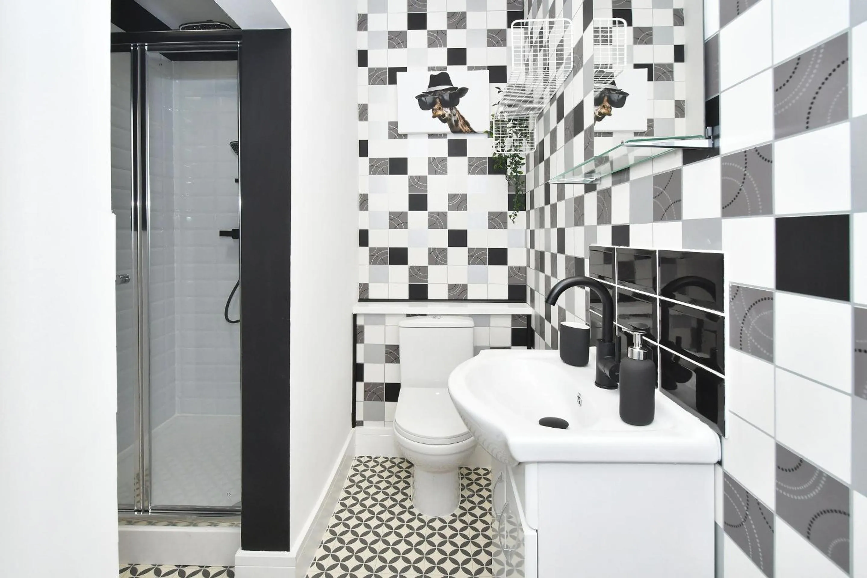 Bathroom in Townhouse @ 42 Minshull New Road Crewe