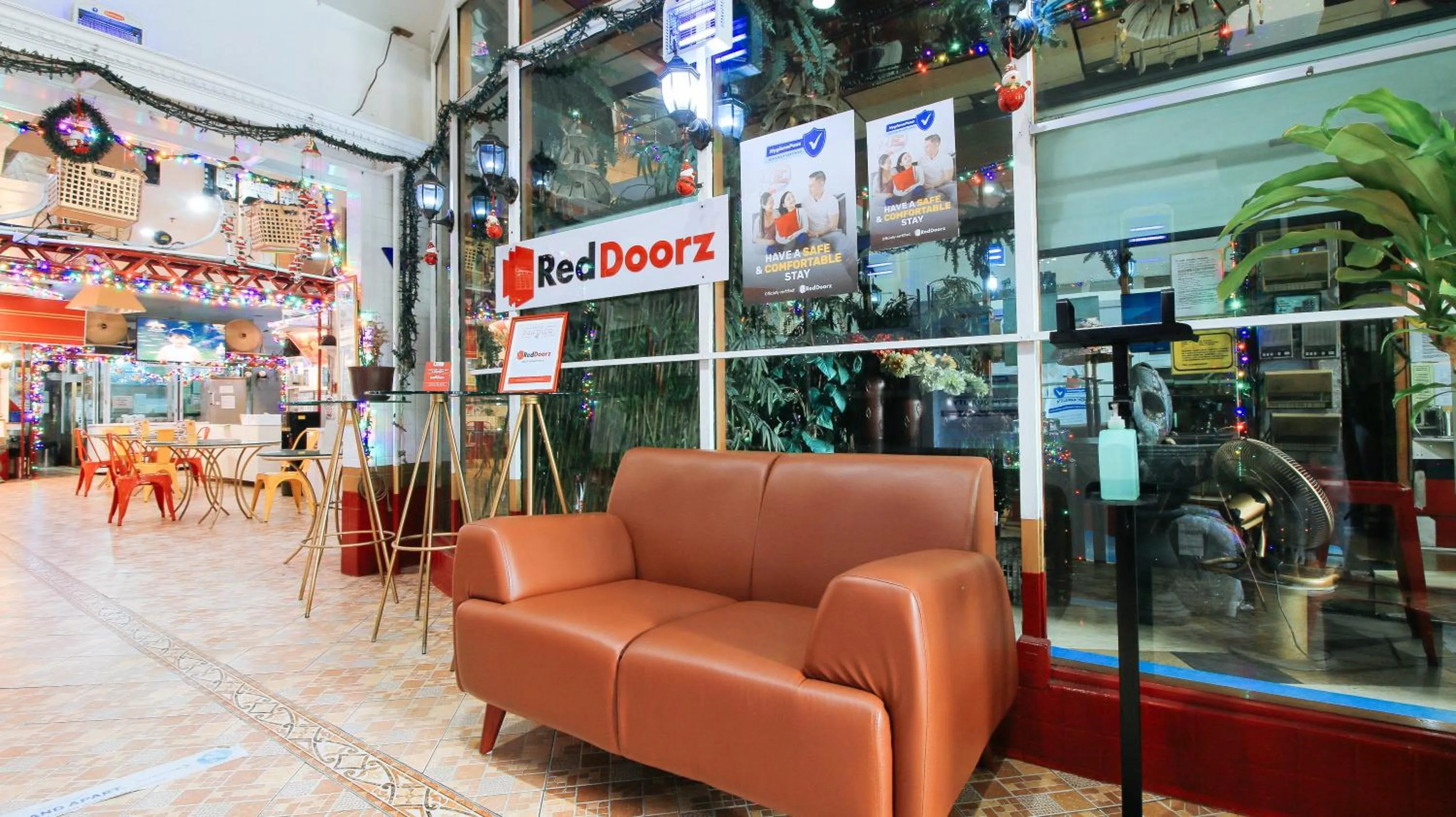 Lobby or reception in RedDoorz at The Providence Tower