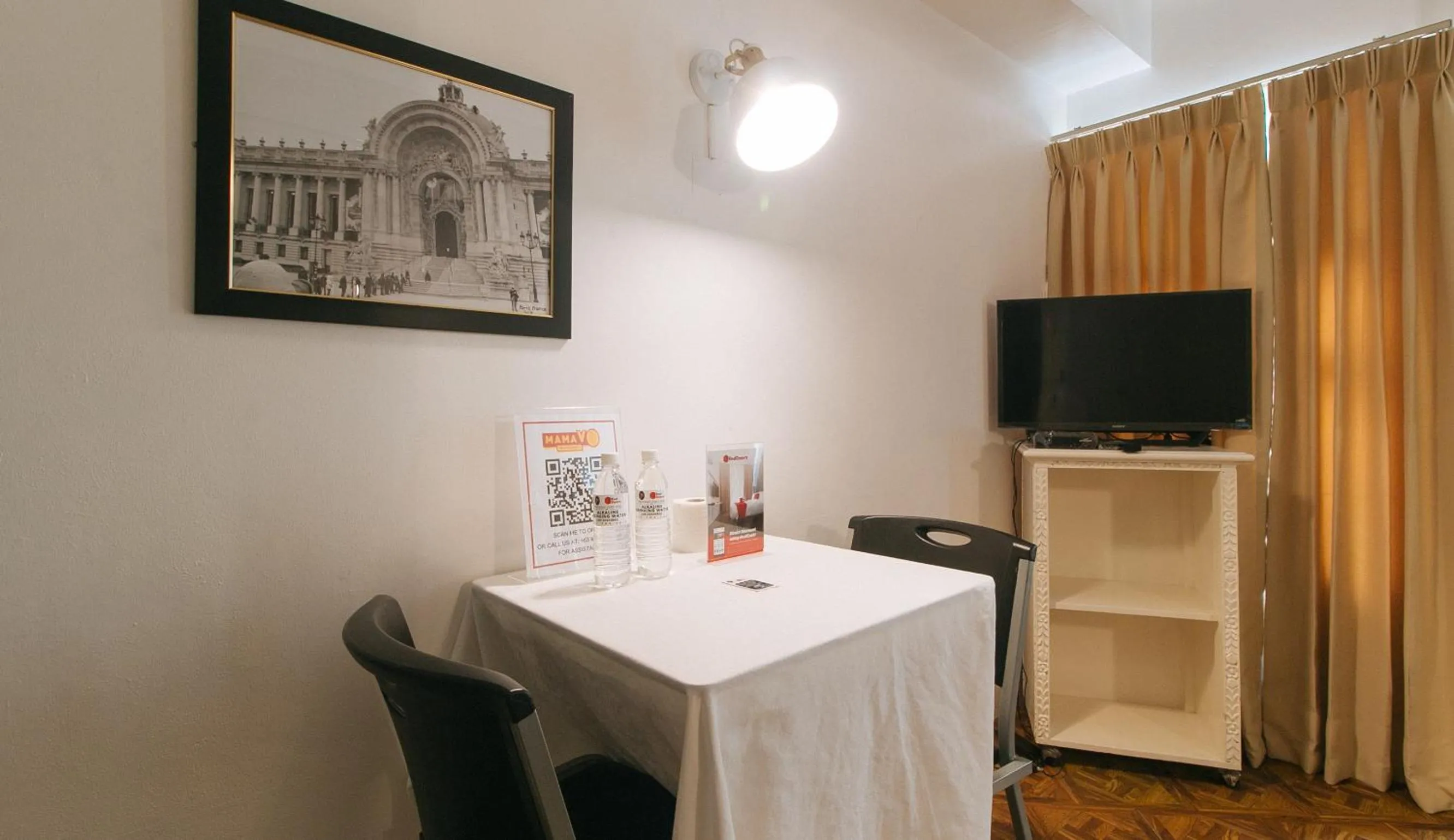 TV and multimedia in RedDoorz at The Providence Tower