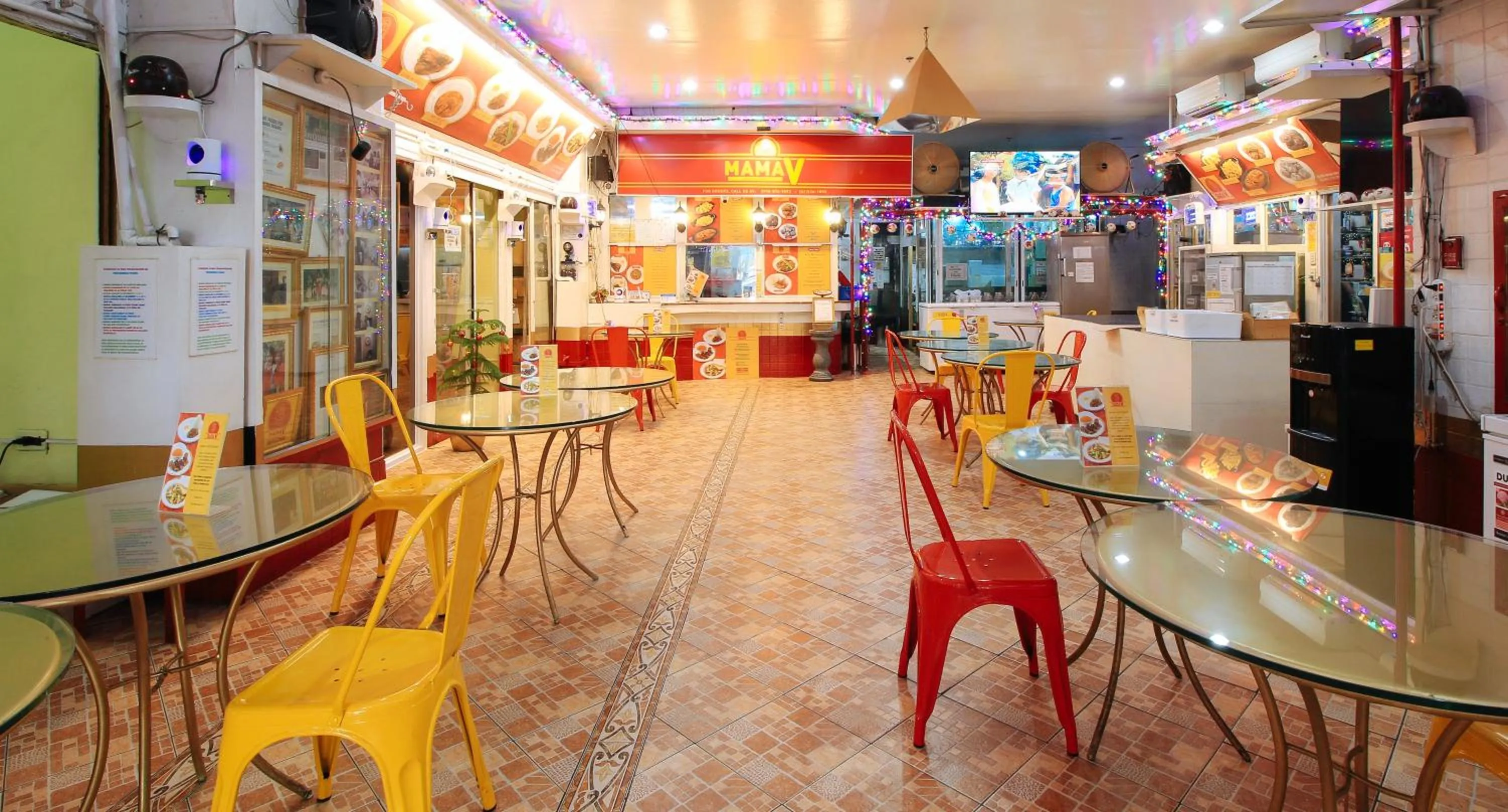 Restaurant/places to eat in RedDoorz at The Providence Tower