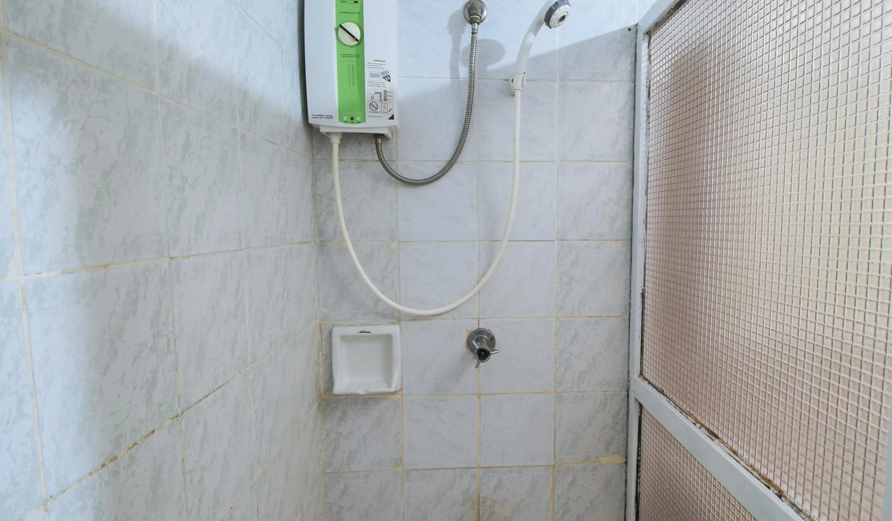 Bathroom in RedDoorz at The Providence Tower