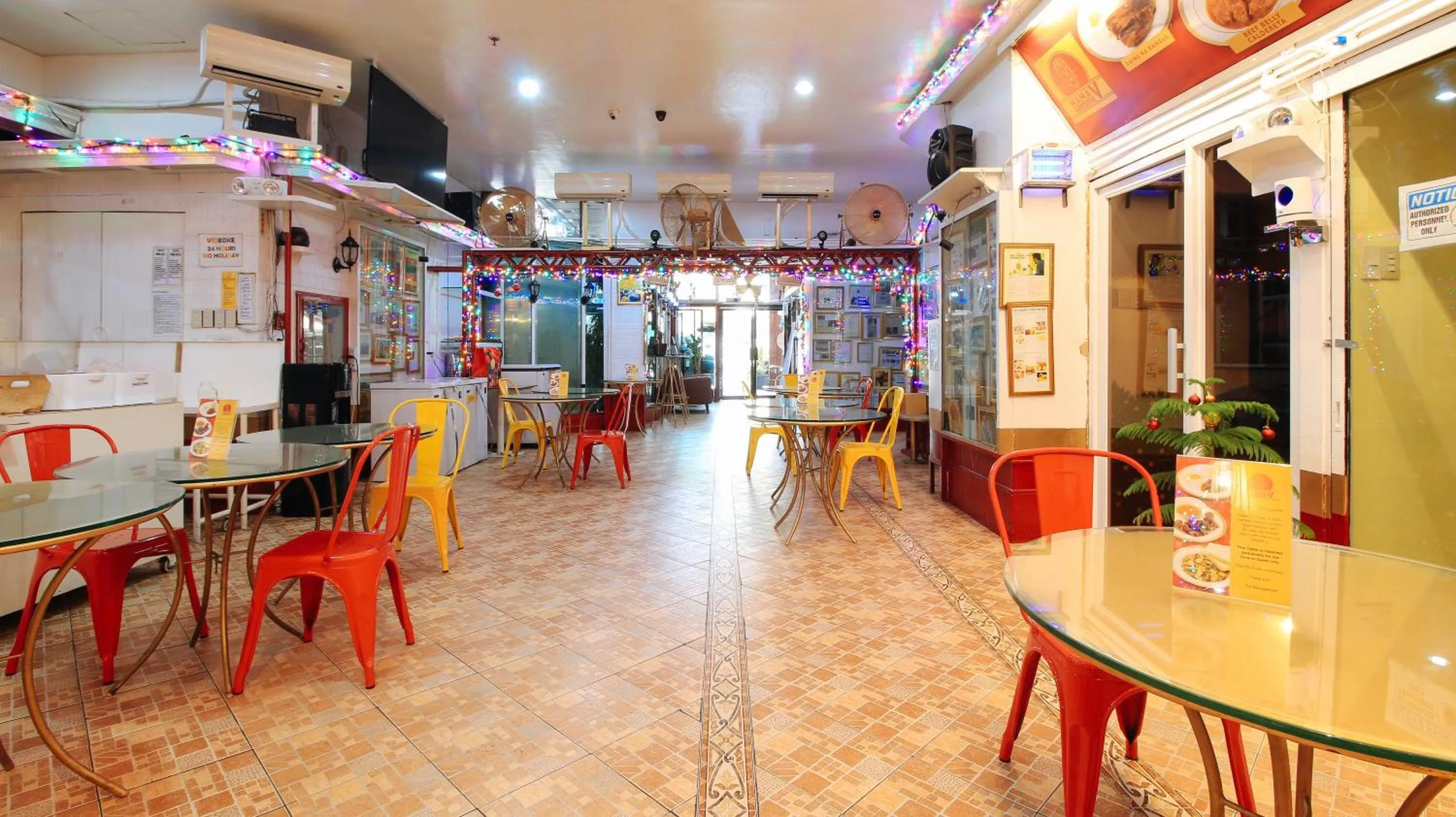 Restaurant/places to eat in RedDoorz at The Providence Tower