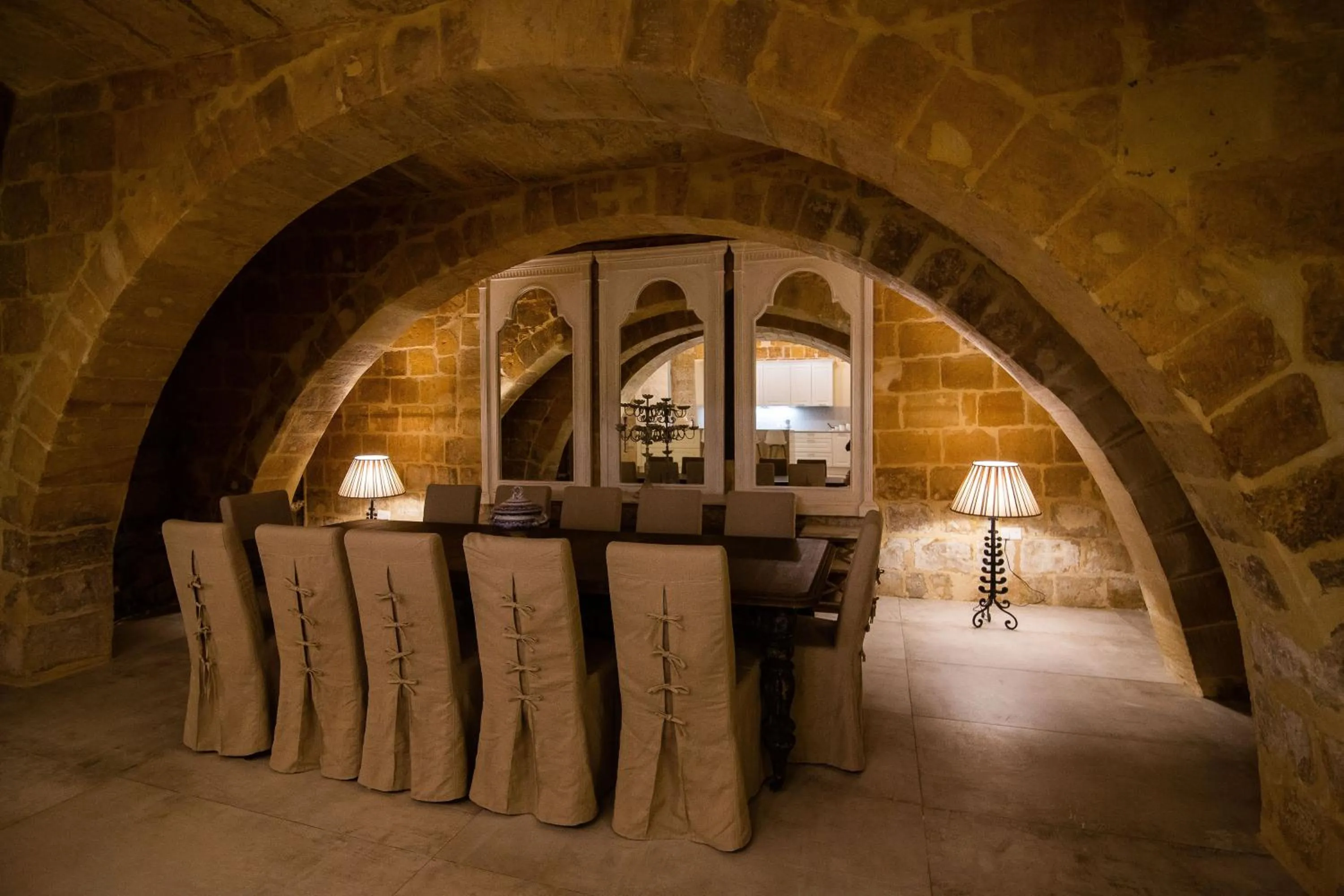 Dining area in Palazzino Birgu Host Family Bed and Breakfast