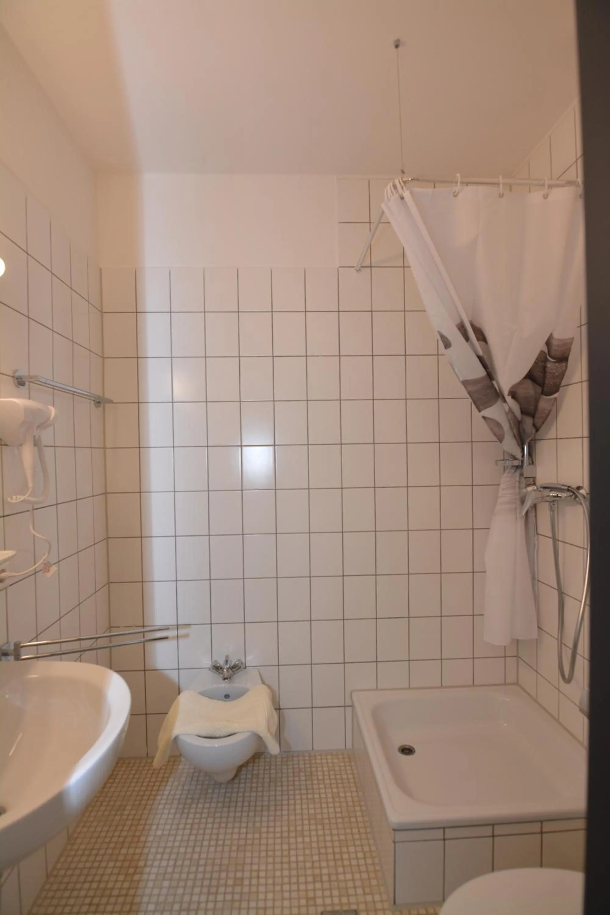 Bathroom in G&G Boardinghouse