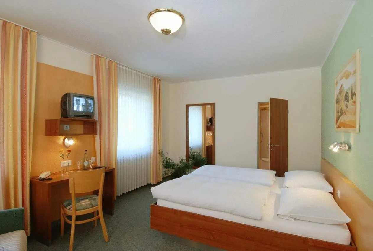 Photo of the whole room, Bed in Waldhotel