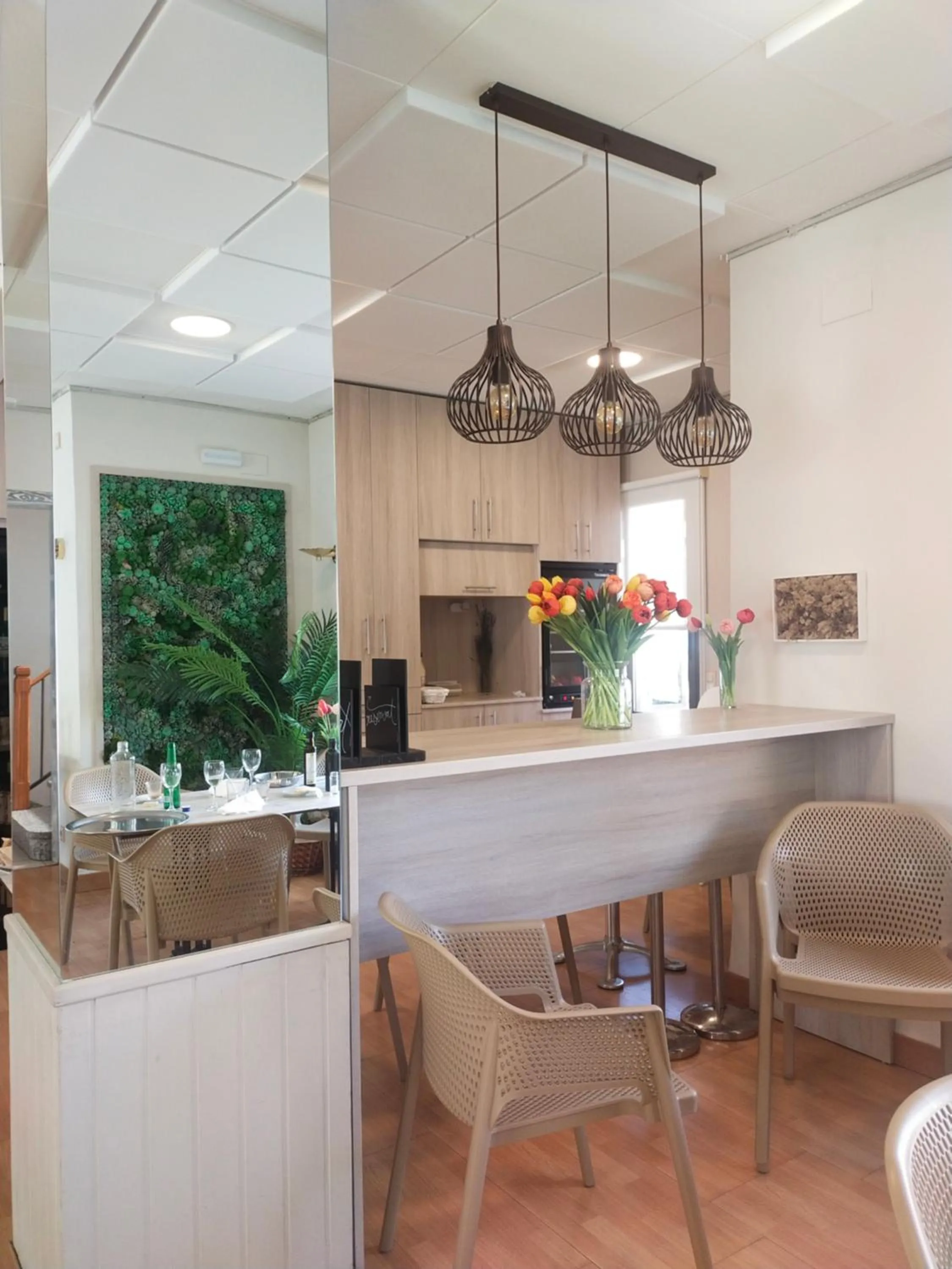 Restaurant/places to eat in Hostal Buenos Aires