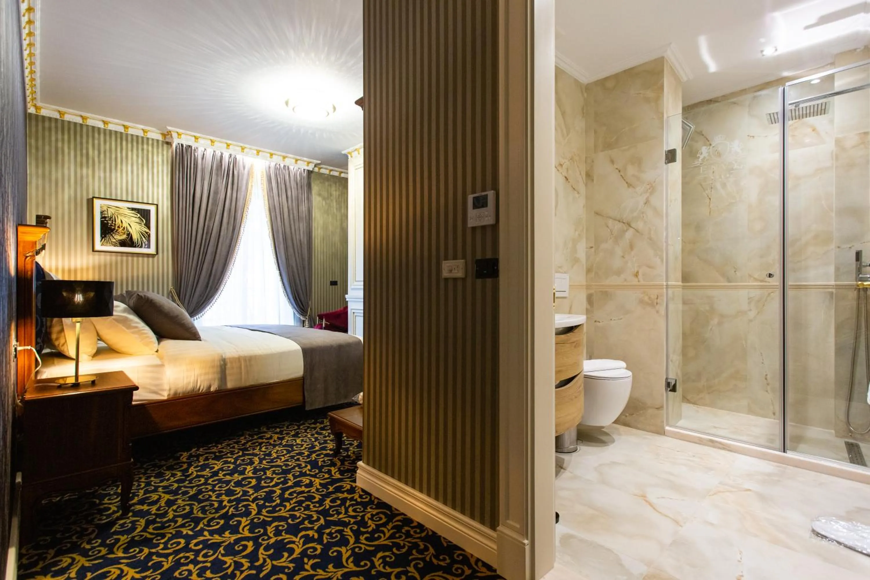 Photo of the whole room in Envy Hotel