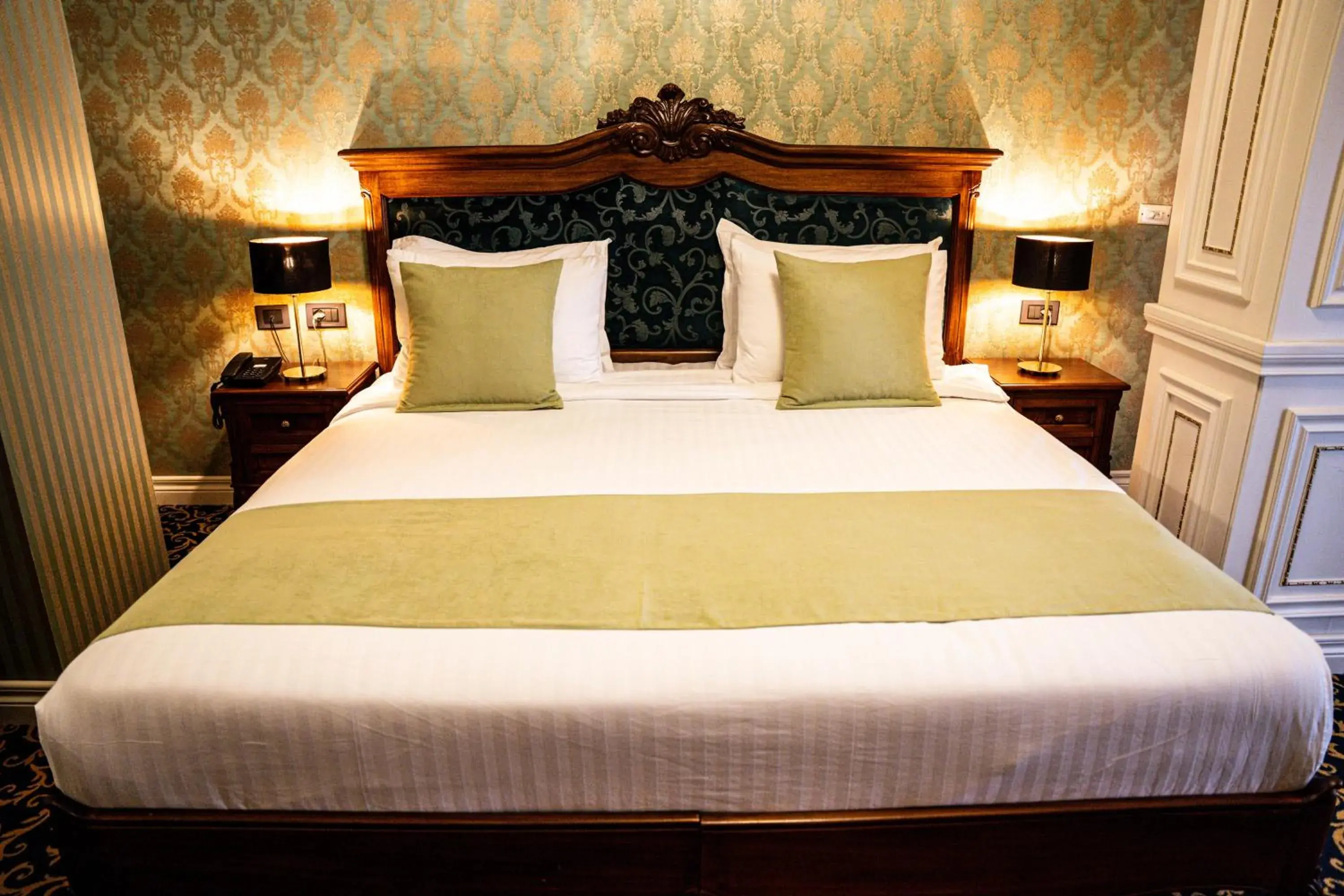 Deluxe King Room in Envy Hotel Deluxe King Room in Envy Hotel