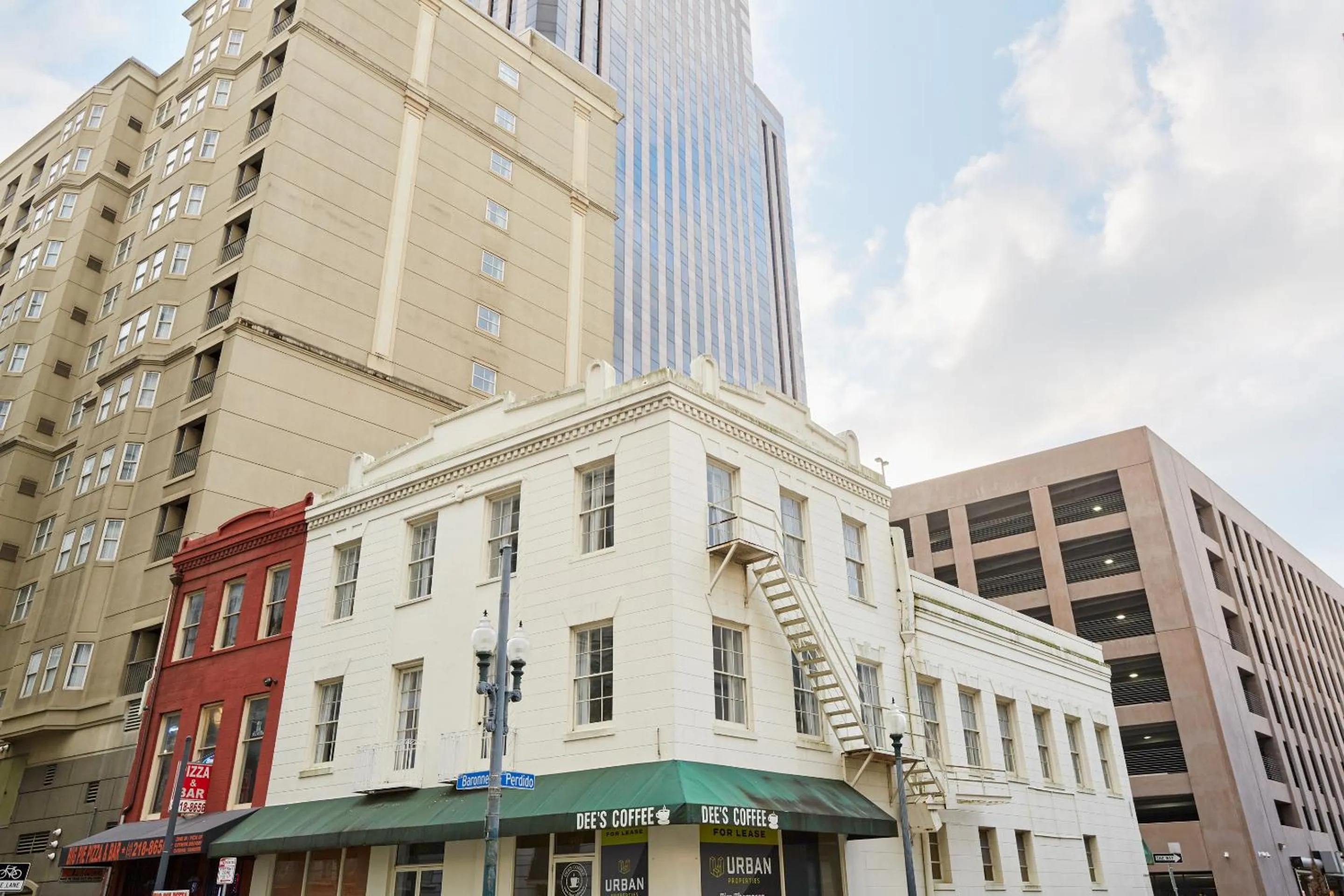 Sonder Baronne Manor