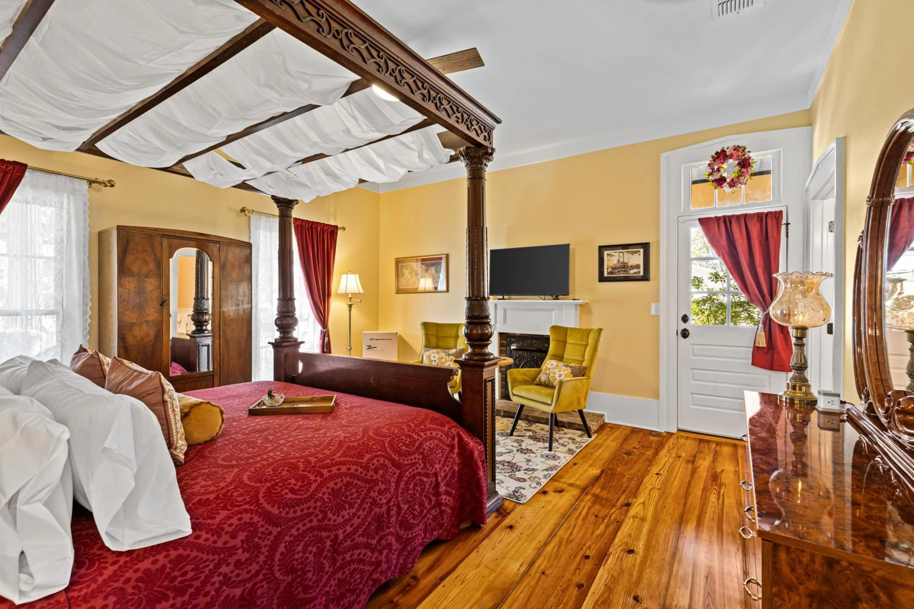 Bed in The Steamboat Inn