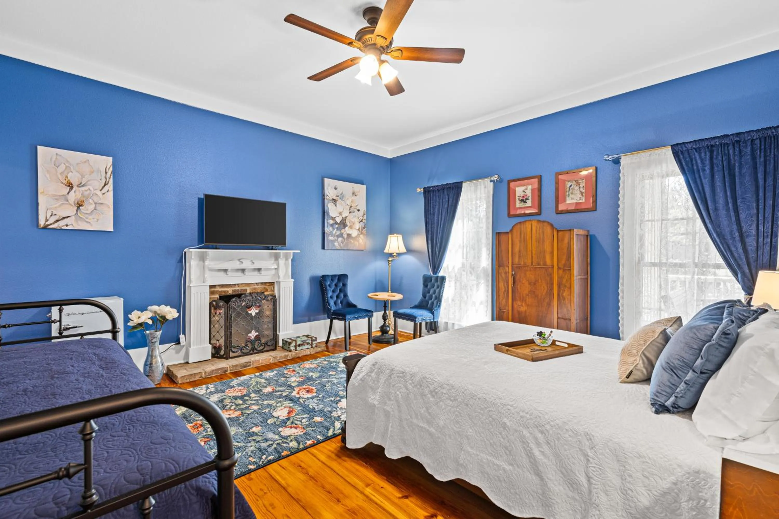 Bed in The Steamboat Inn