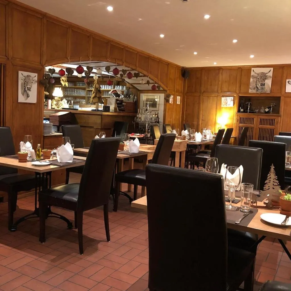 Restaurant/places to eat in Belle Epoque Hotel Victoria & Apartments