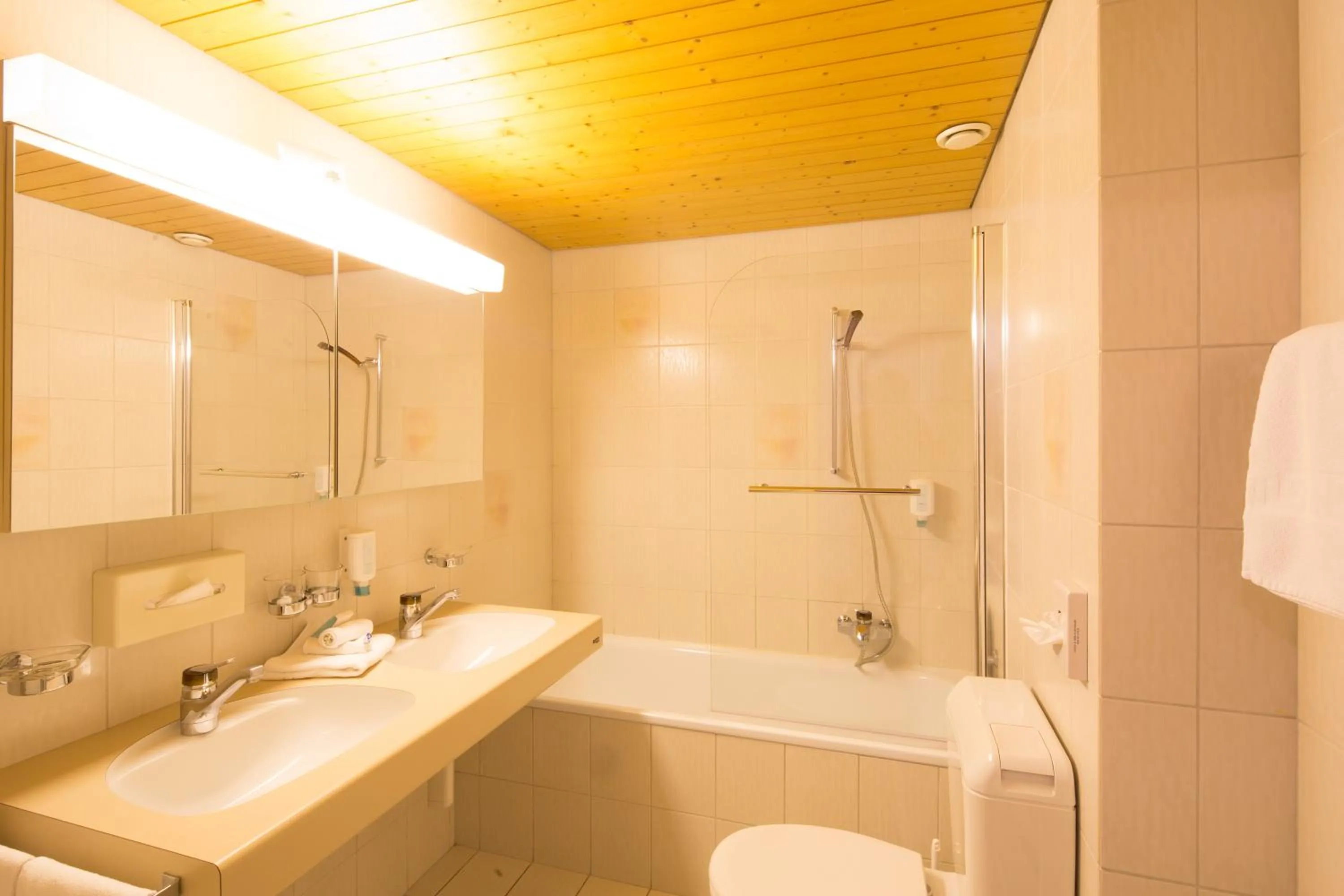 Bathroom in Belle Epoque Hotel Victoria & Apartments