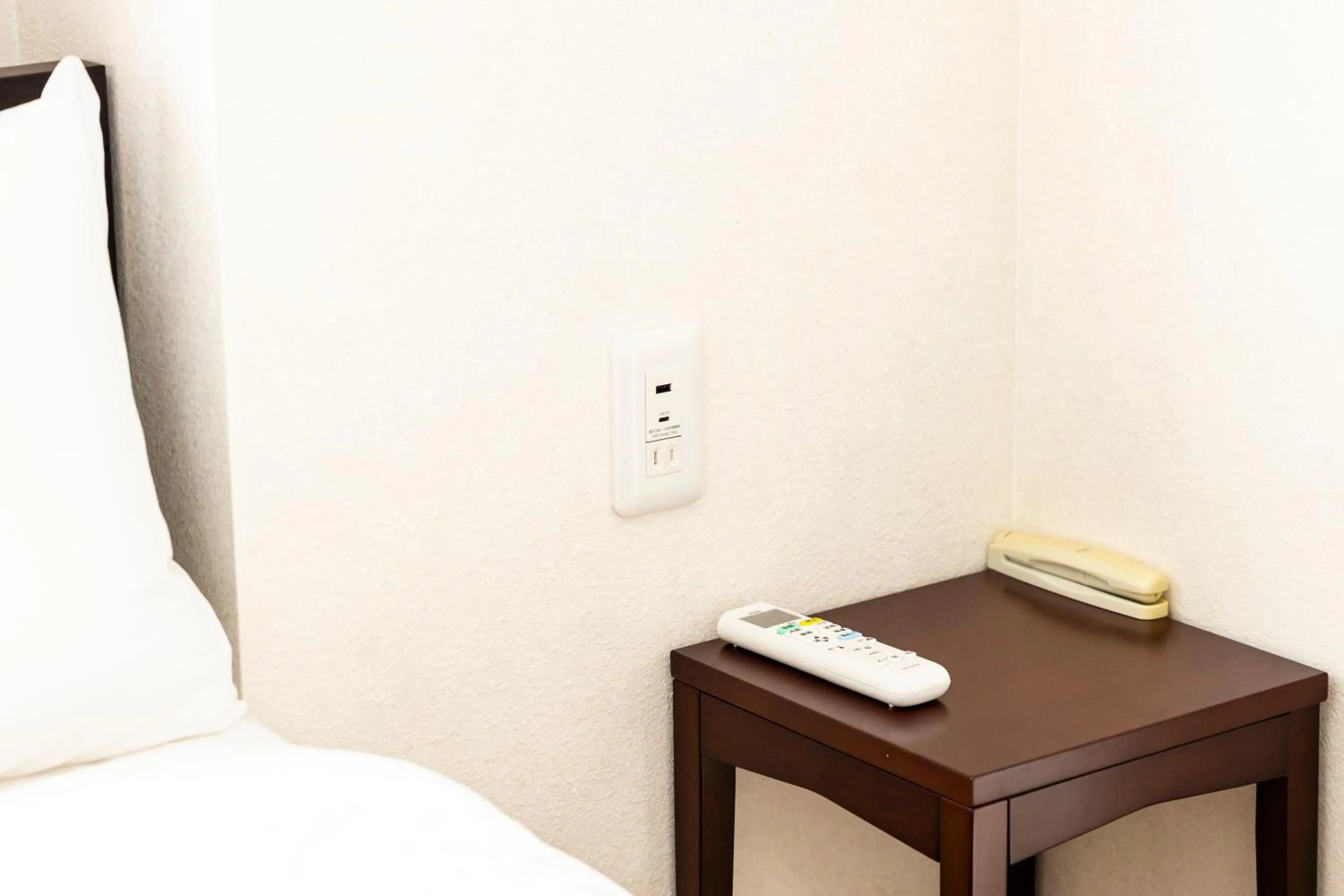 Decorative detail, Bed in Riverside Inn Hakata