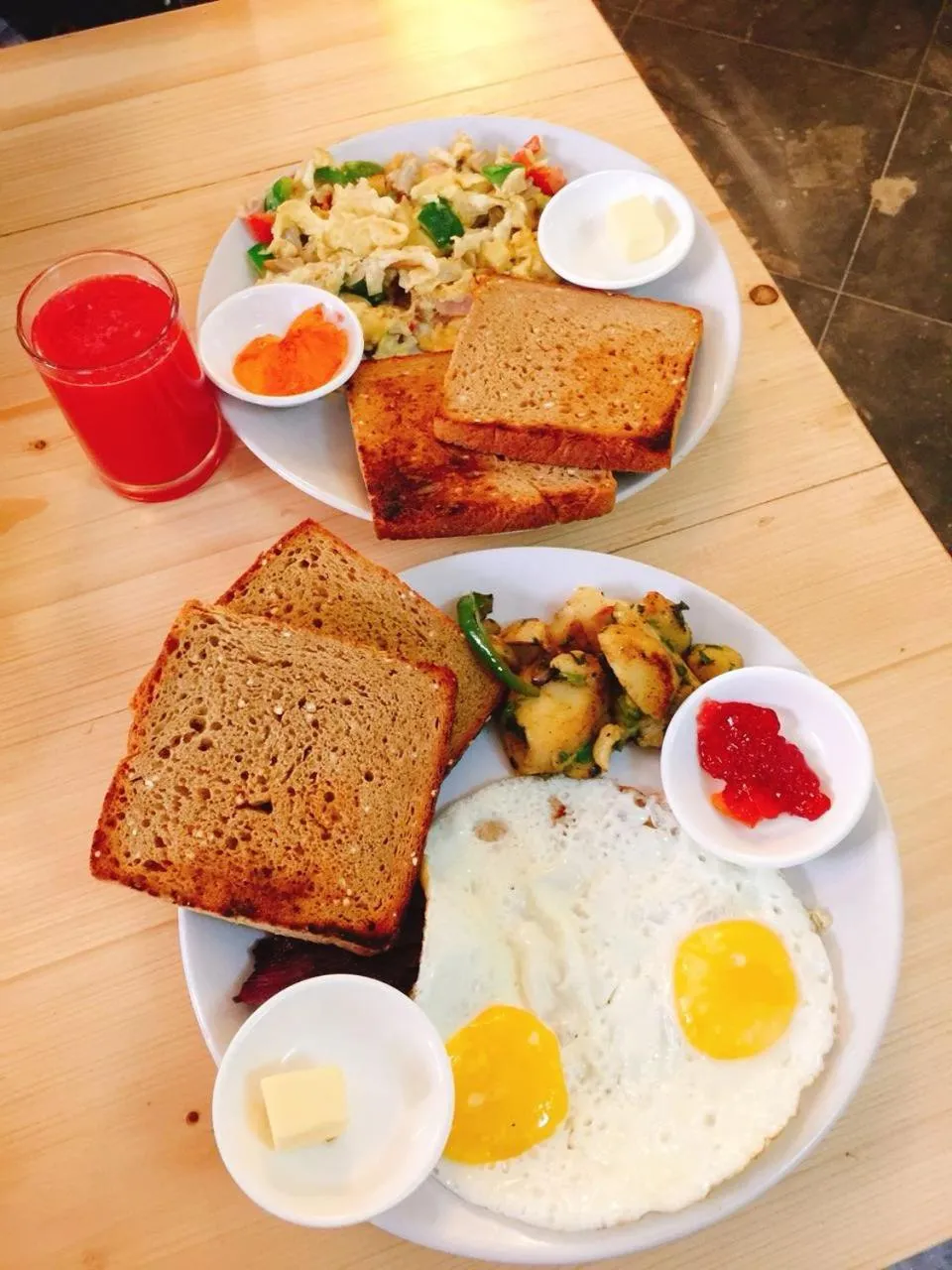 Food and drinks in Hotel Yala Peak