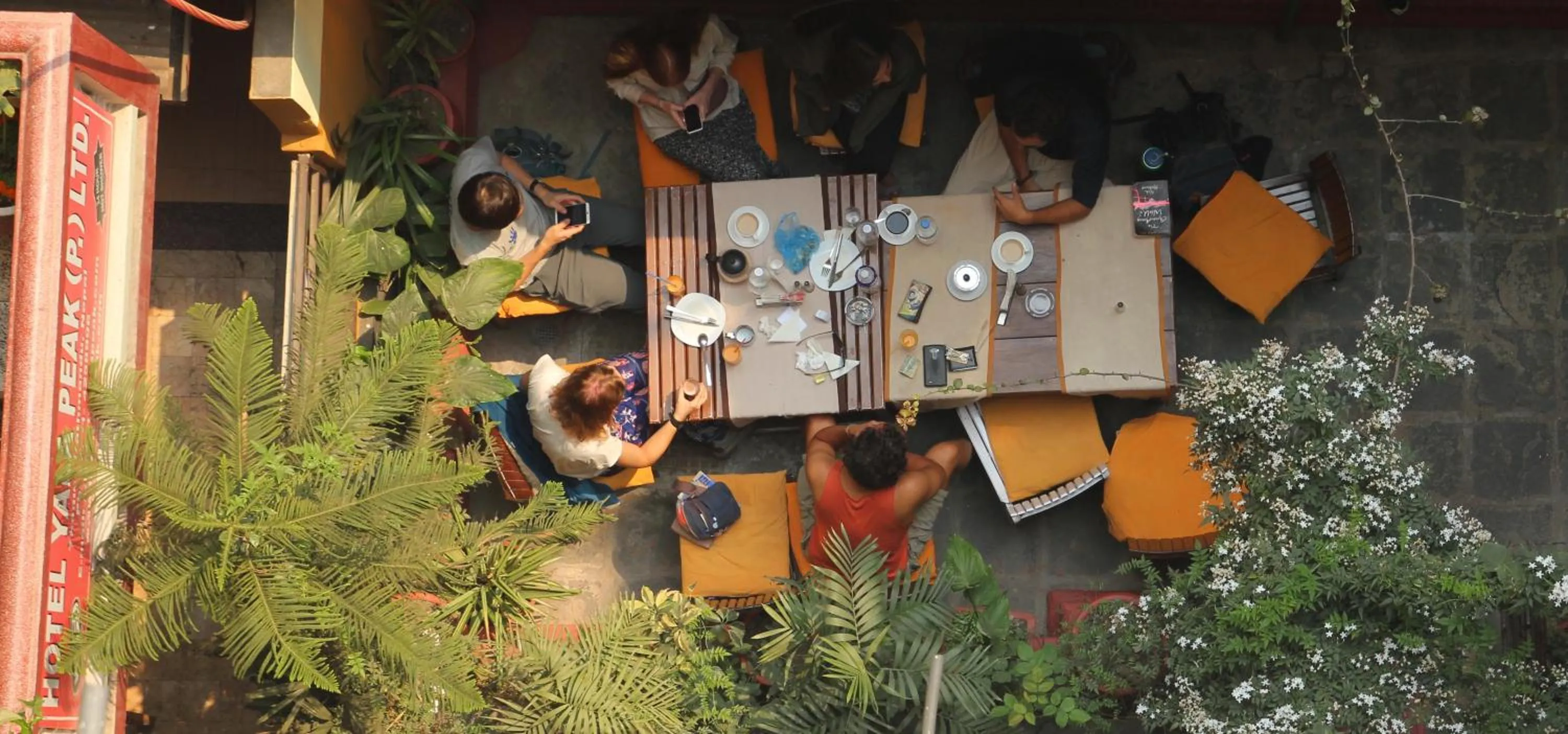 Restaurant/places to eat in Hotel Yala Peak