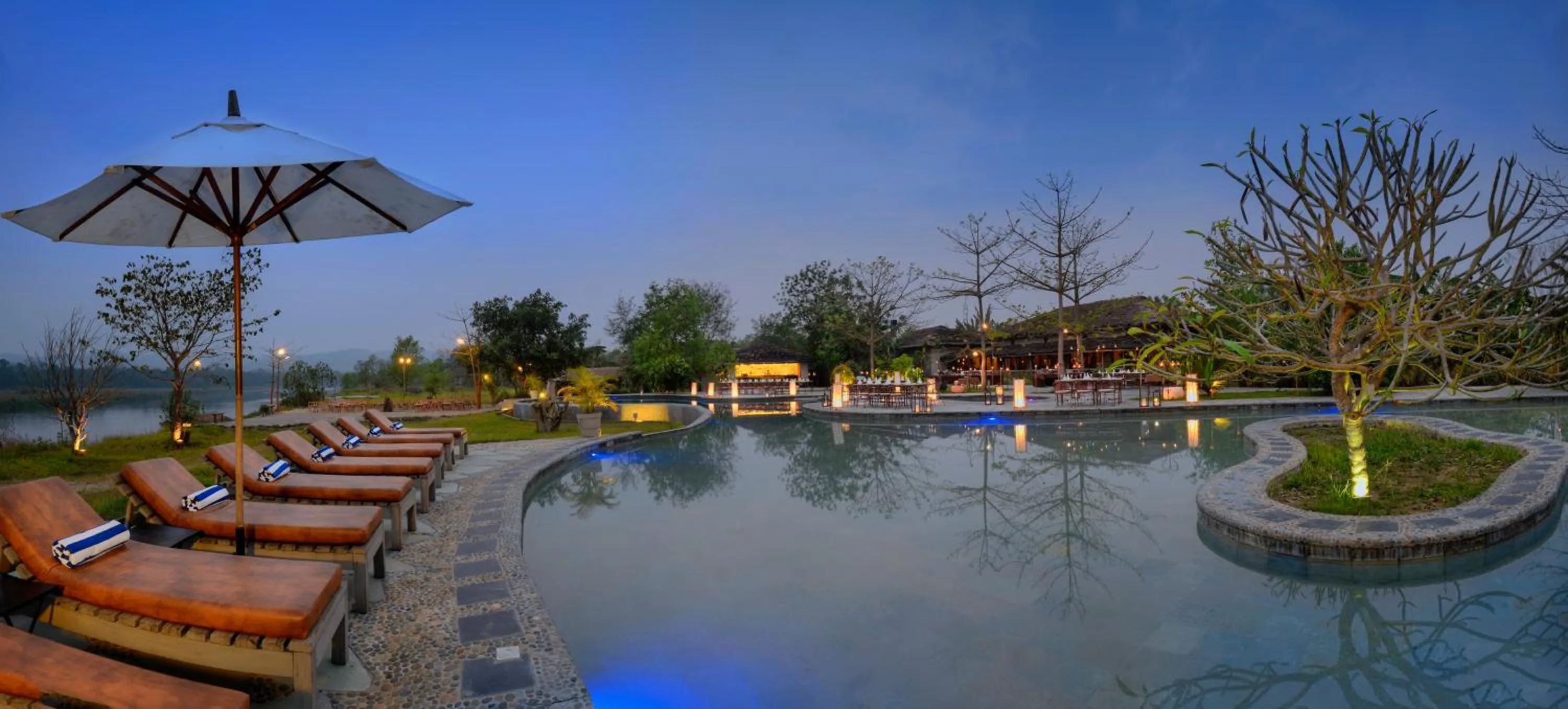 Pool view in Barahi Jungle Lodge