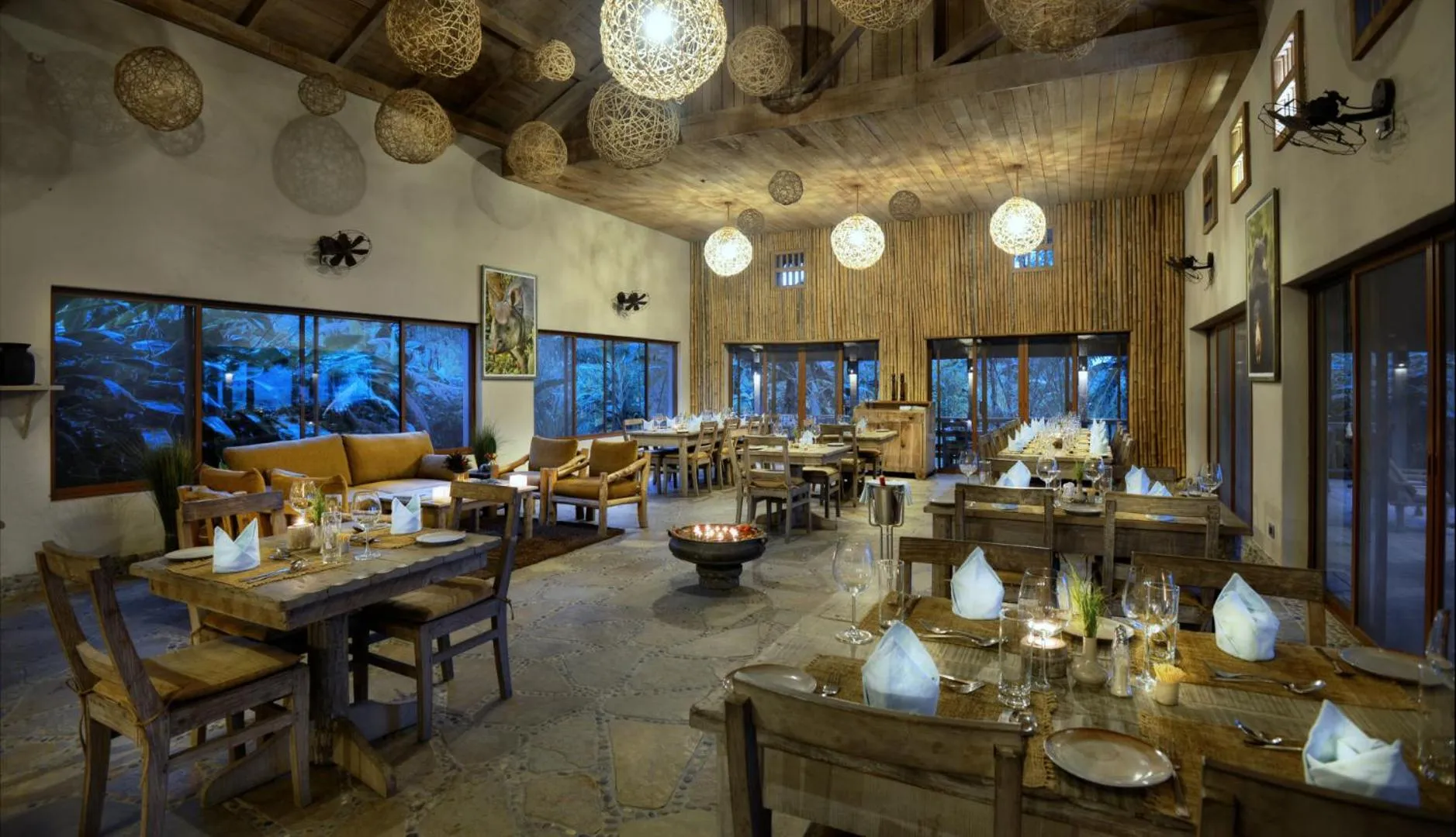 Restaurant/places to eat in Barahi Jungle Lodge