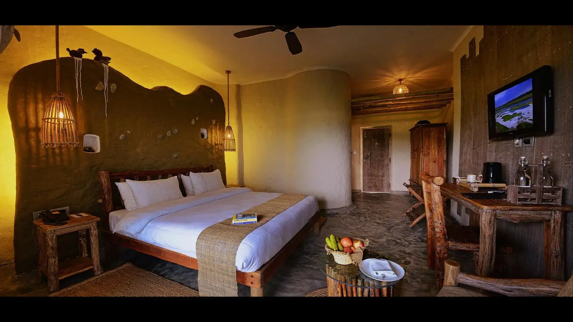 Deluxe Room - single occupancy in Barahi Jungle Lodge Deluxe Room - single occupancy in Barahi Jungle Lodge