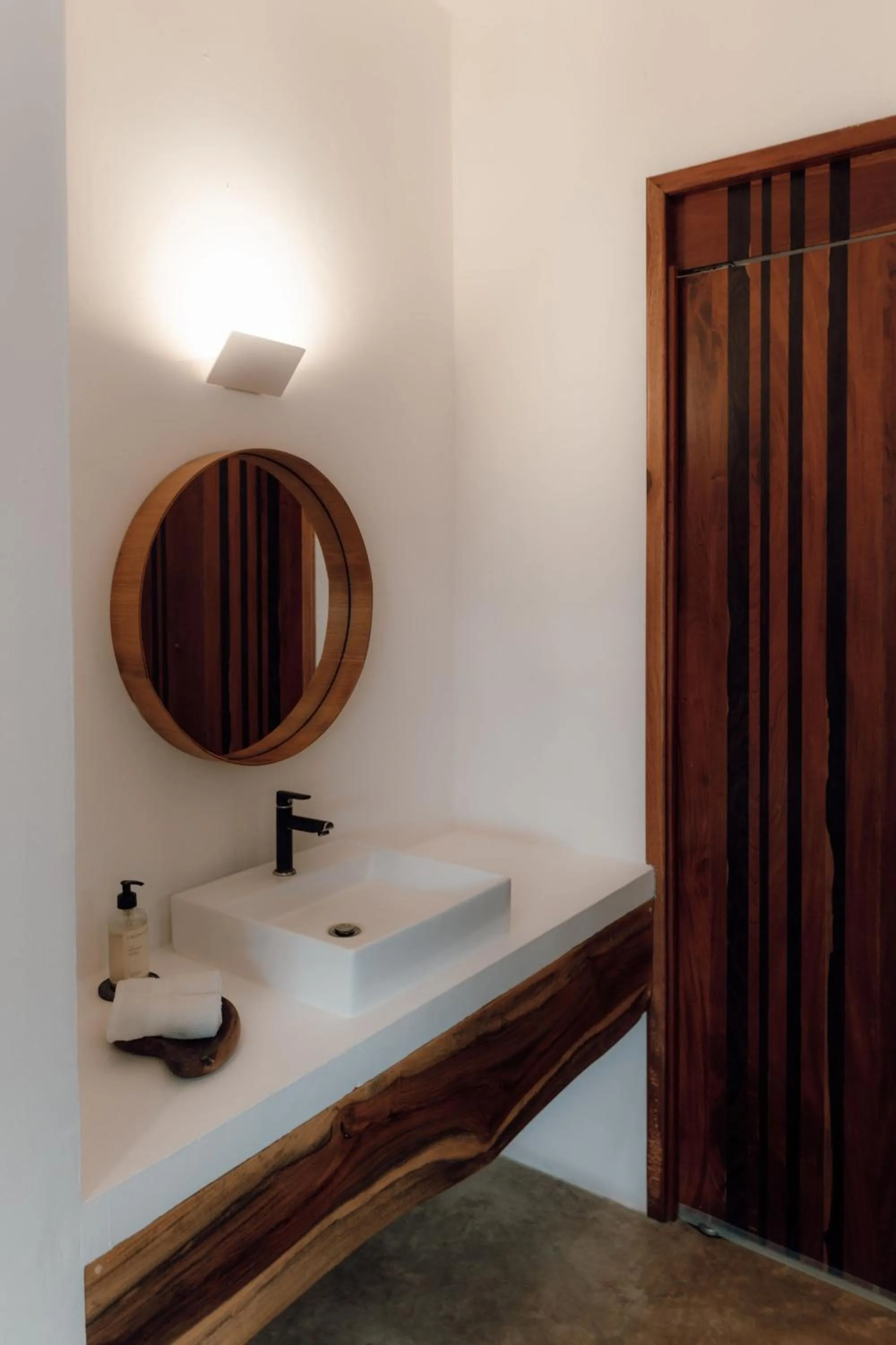 Bathroom in Pucté Bacalar