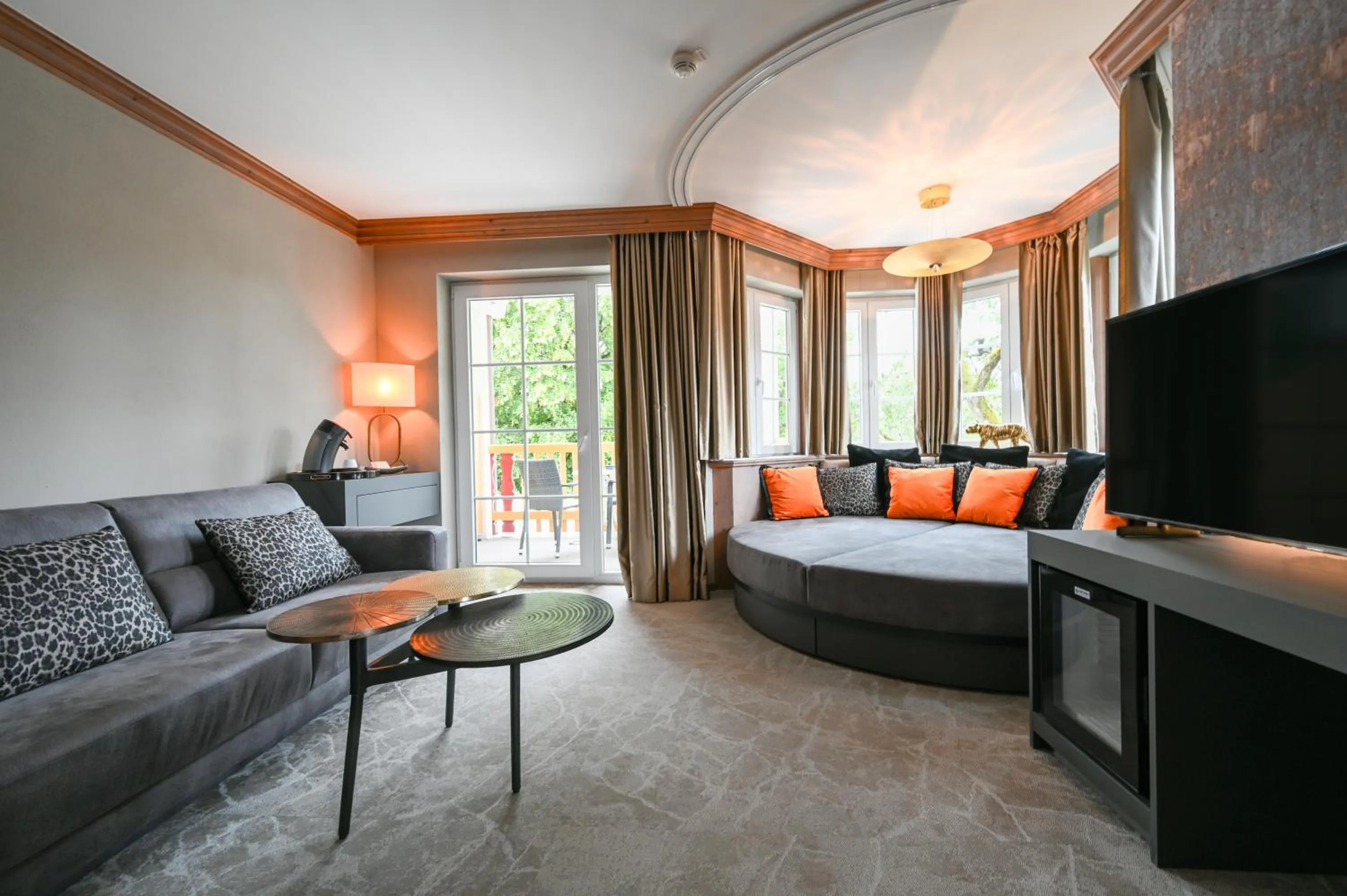 Living room, Bed in Meiser SPA Resort