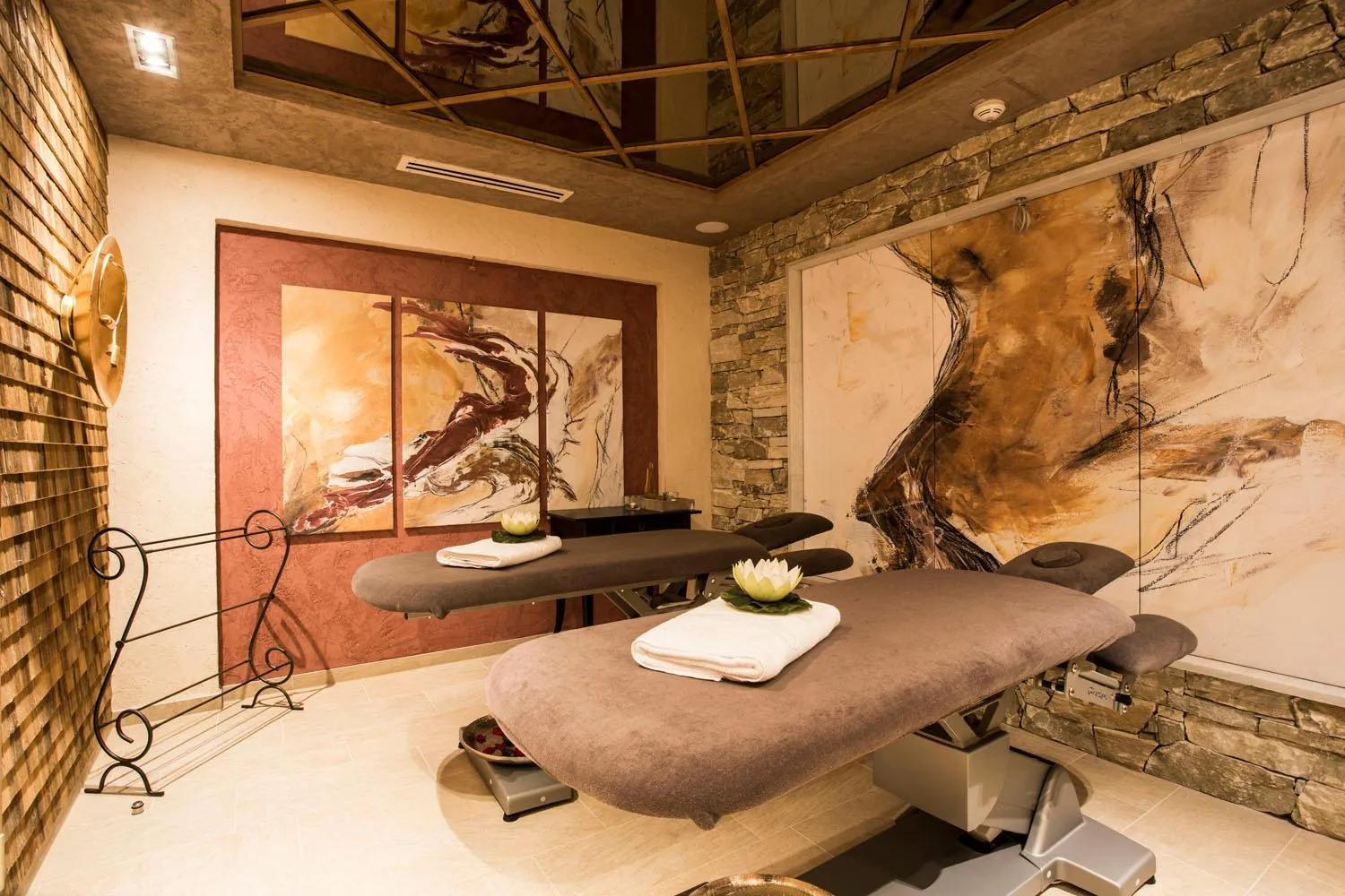 Massage in Meiser SPA Resort
