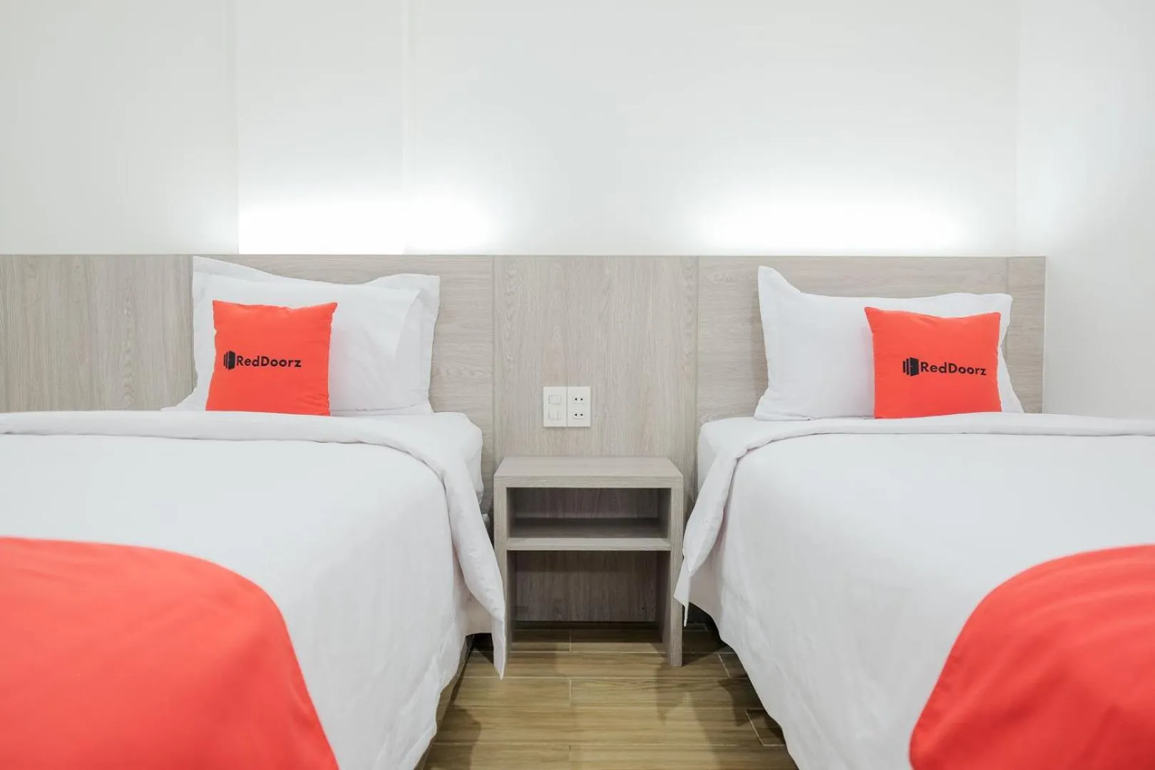 Bed in RedDoorz Plus @ Jalan Juanda Medan