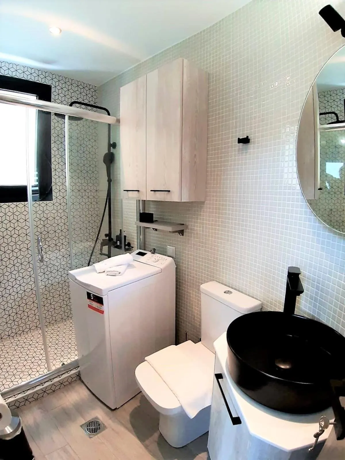 Bathroom in Salina Premium Residences Volos