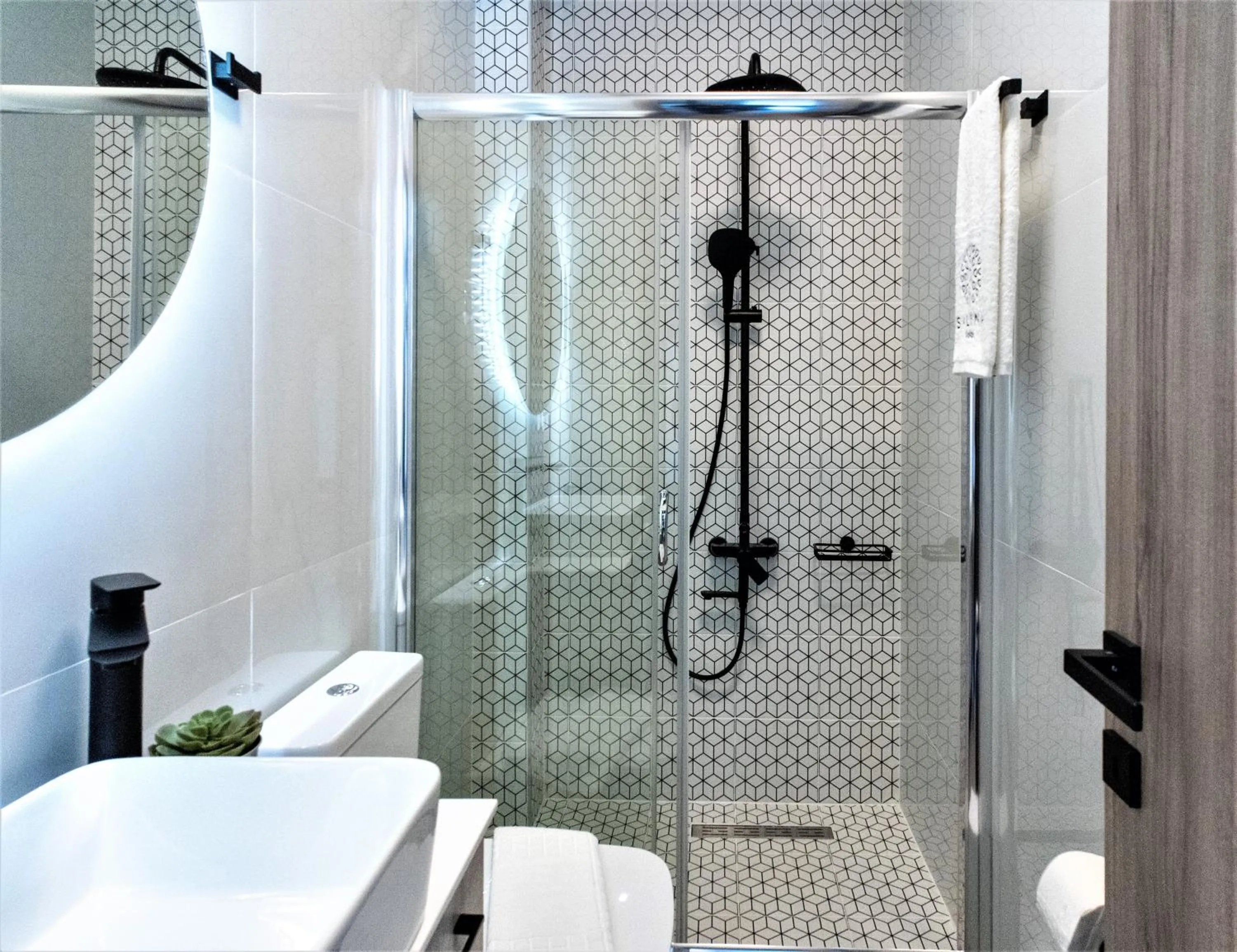 Shower in Salina Premium Residences Volos