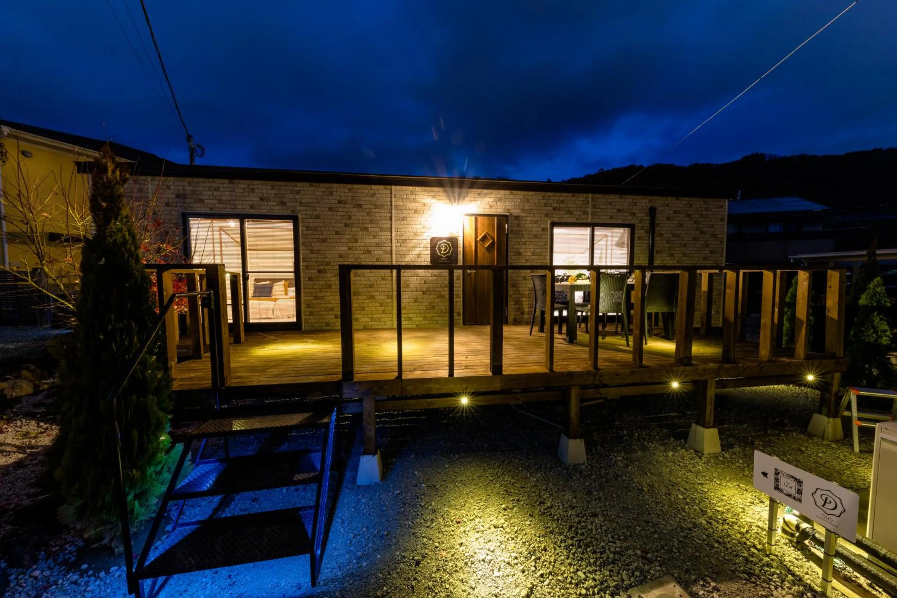 Facade/entrance in Dio