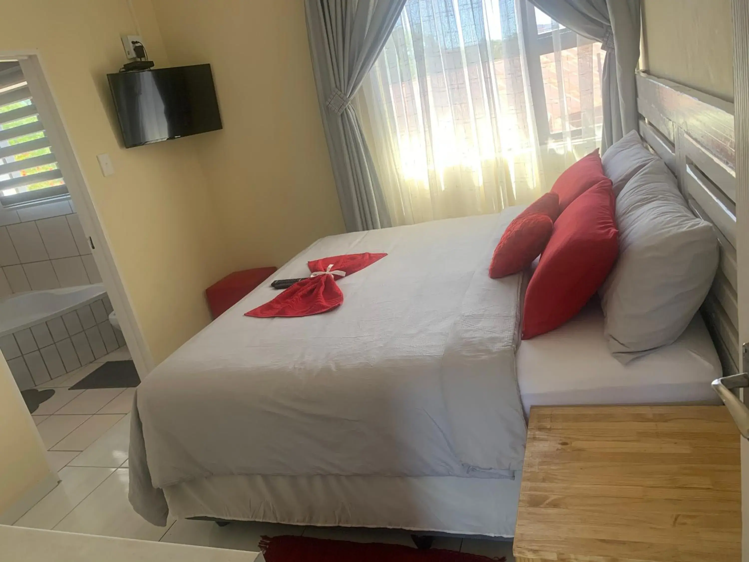 Standard Queen Room in Ekaya Palace Guest House Standard Queen Room in Ekaya Palace Guest House